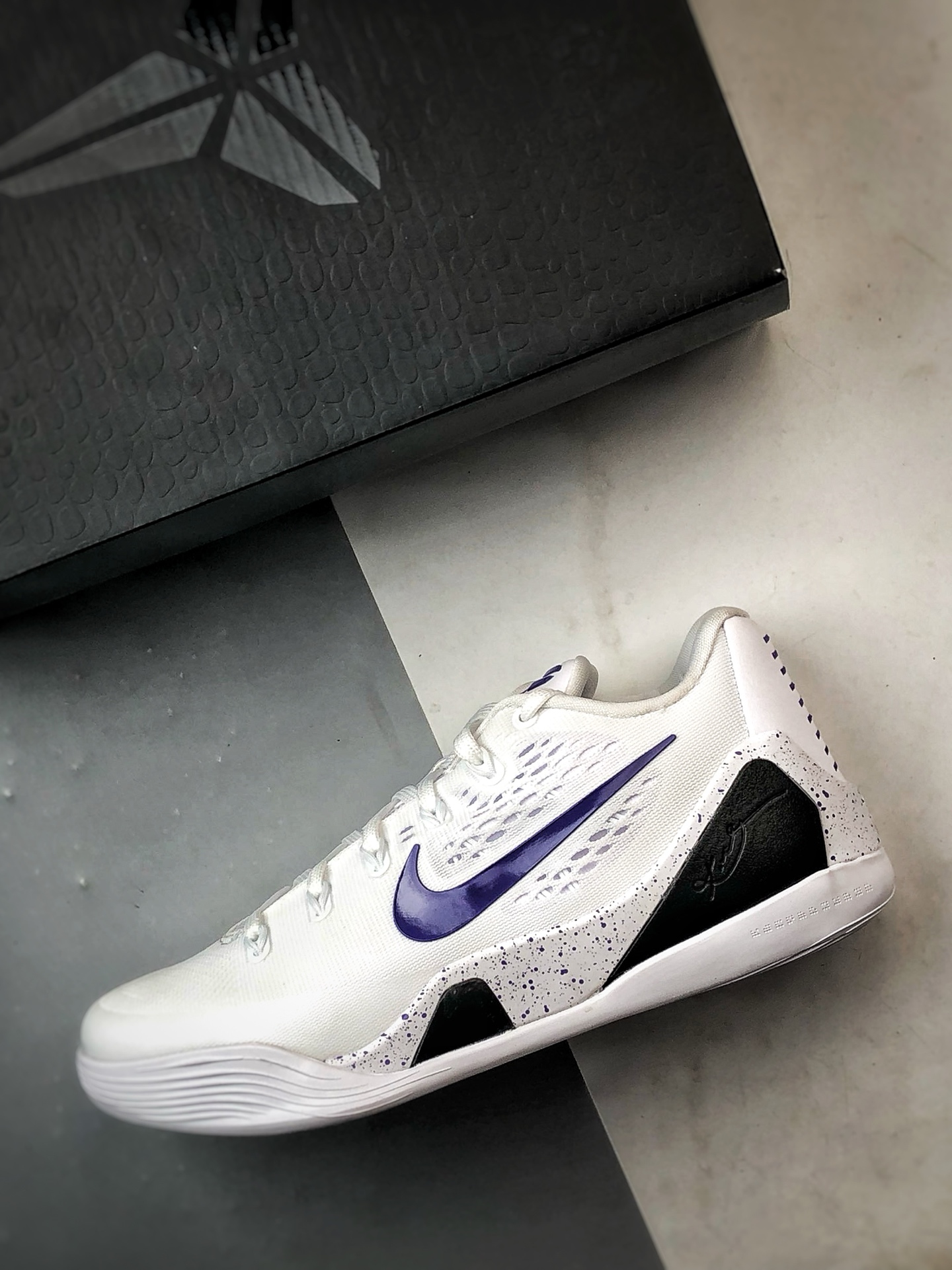 340 NK Kobe 9 Elite Low EM Protro 灭世科比9代 白紫色 IH1401-100-Chinese UA Cheap High Quatity Brand Clothes Bags handbags Sneakers wholesale wholesaler seller from China Factory suppliers Fashion Clothing Shoes best Quality Beautiful Price 340 NK Kobe 9 Elite Low EM Protro 灭世科比9代 白紫色 IH1401-100