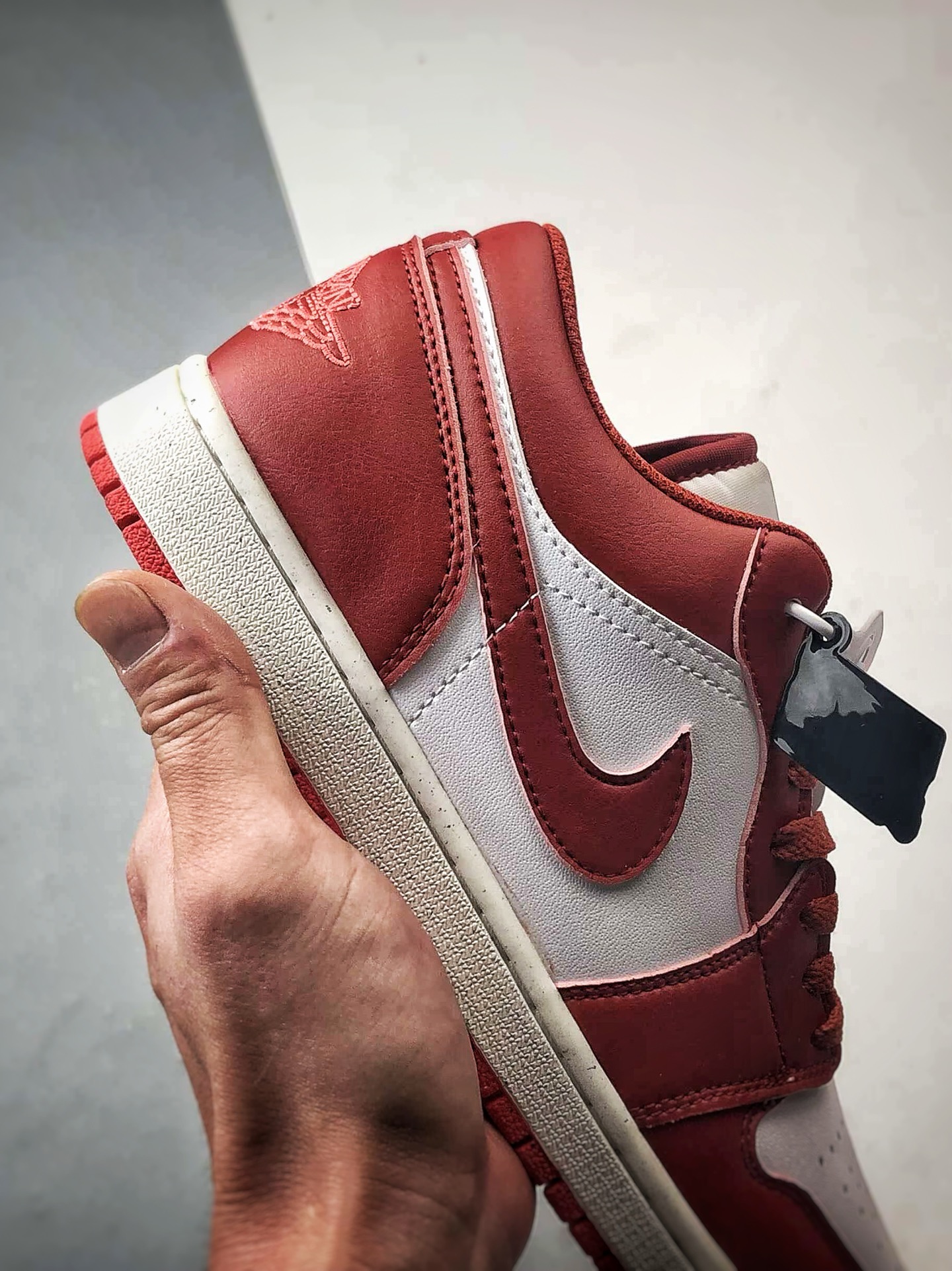 220 Air Jordan 1 Low 沙丘红 FJ3459-160-Chinese UA Cheap High Quatity Brand Clothes Bags handbags Sneakers wholesale wholesaler seller from China Factory suppliers Fashion Clothing Shoes best Quality Beautiful Price 220 Air Jordan 1 Low 沙丘红 FJ3459-160