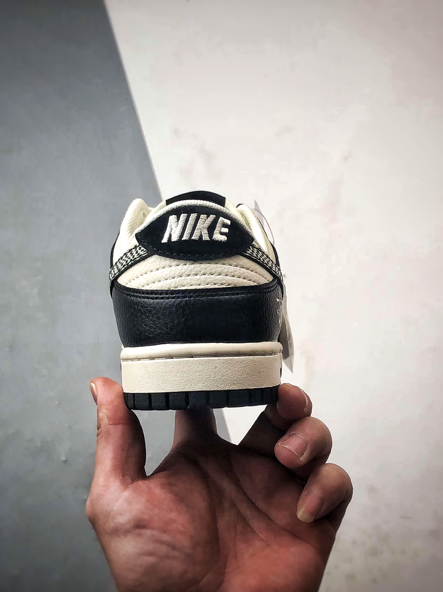 290 NK Dunk Low Retro ”DIY高端定制” 斯图西黑白棋格钩 低帮休闲运动板鞋 QW5836-029