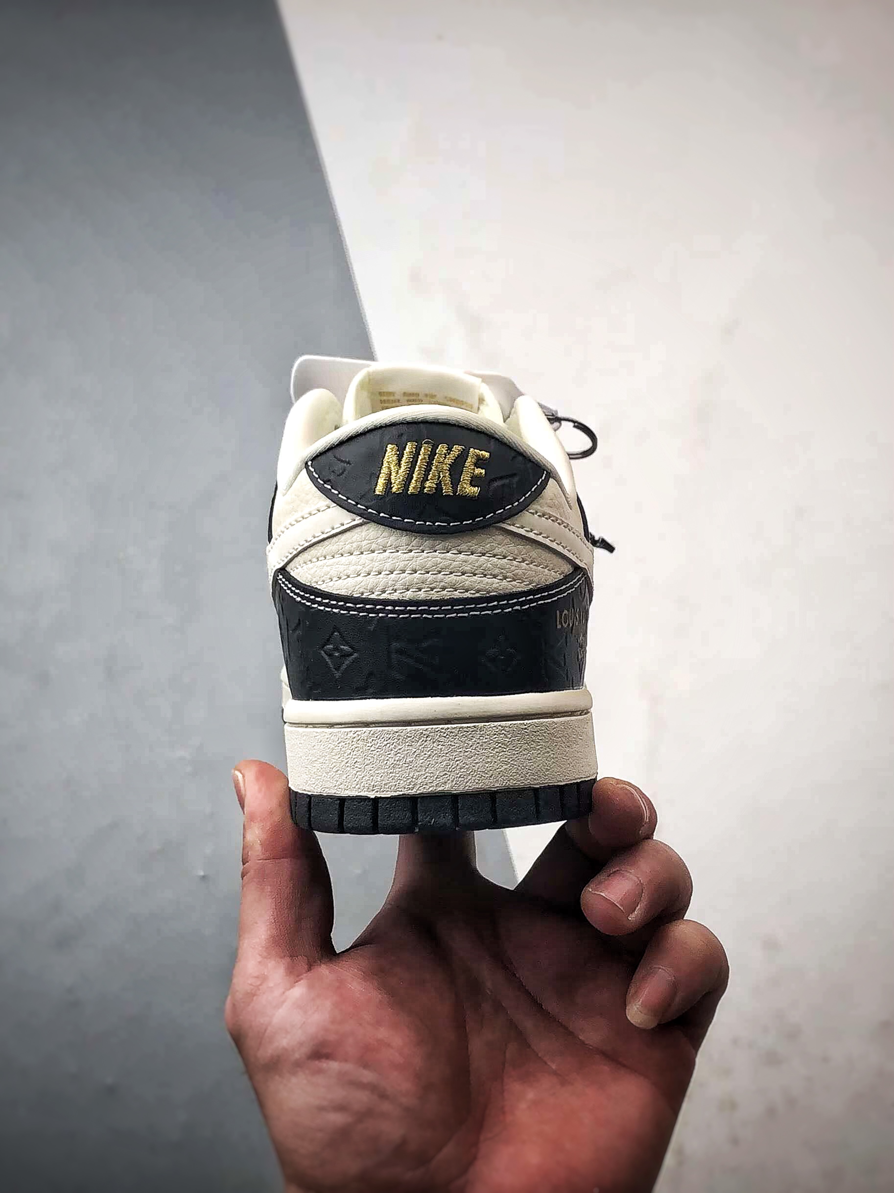 290 NK Dunk Low Retro ”DIY高端定制” LV印花米白黑 低帮休闲运动板鞋 MN1688-106