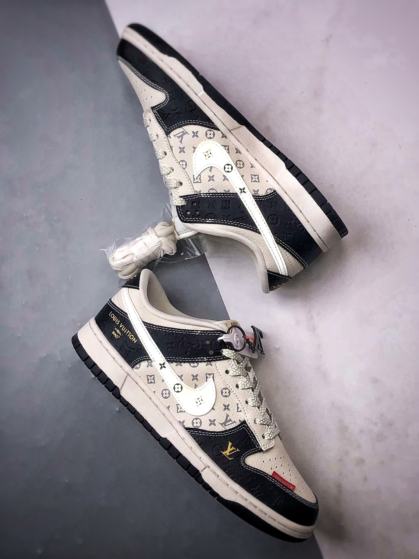 290 NK Dunk Low Retro ”DIY高端定制” LV印花米白黑 低帮休闲运动板鞋 MN1688-106