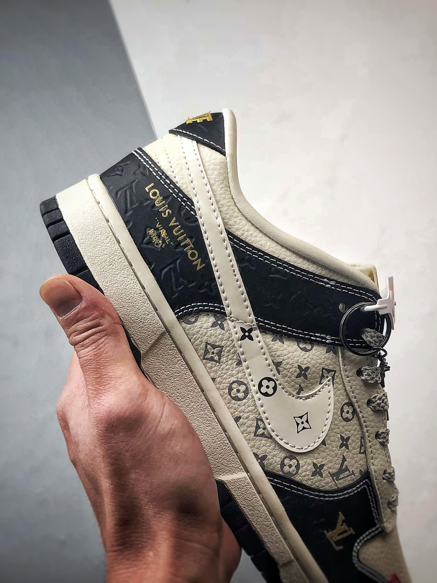 290 NK Dunk Low Retro ”DIY高端定制” LV印花米白黑 低帮休闲运动板鞋 MN1688-106