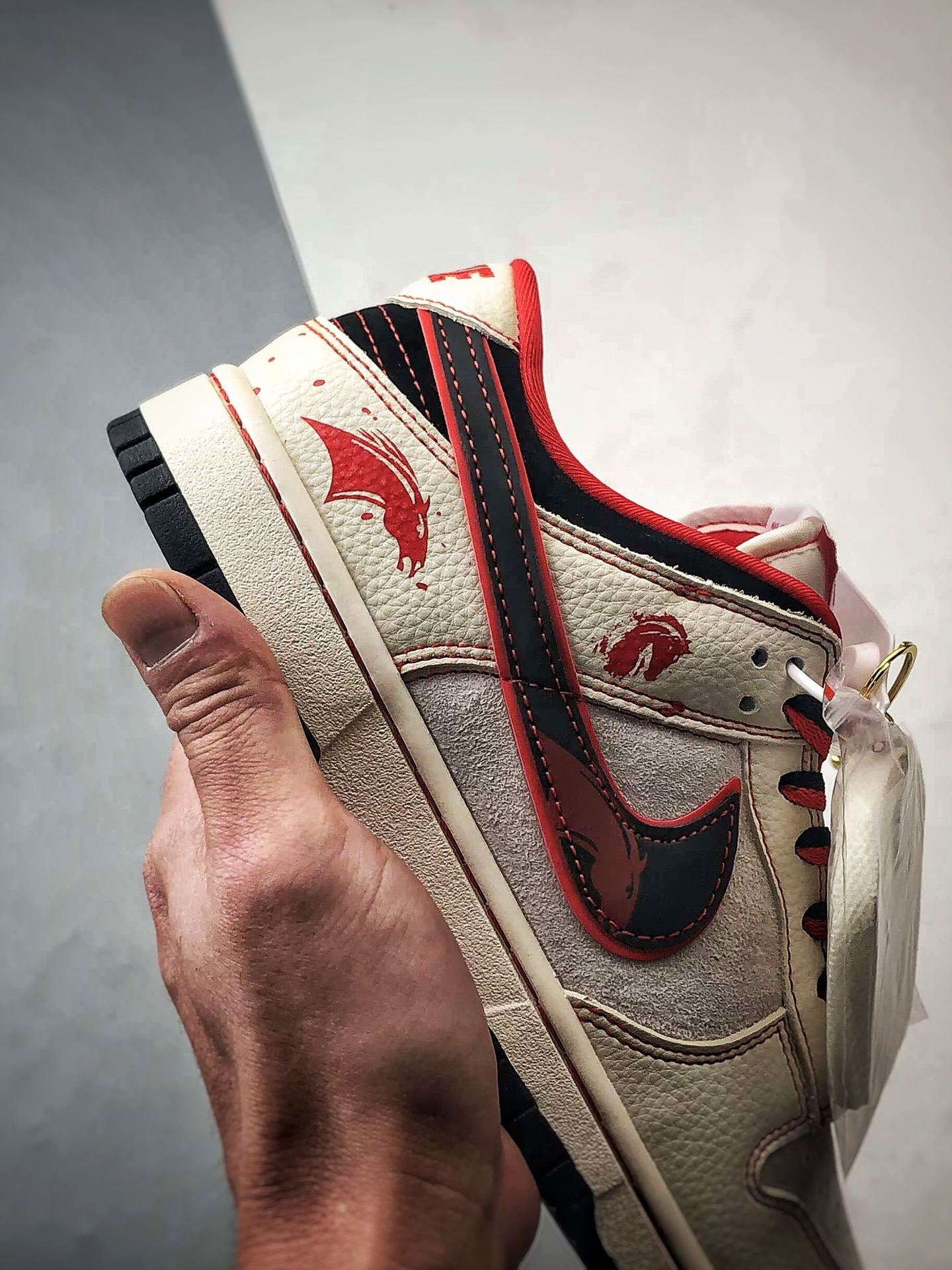 270 NK Dunk Low Retro ”DIY高端定制” 马年限定米黑红 低帮休闲运动板鞋 DG1988-013