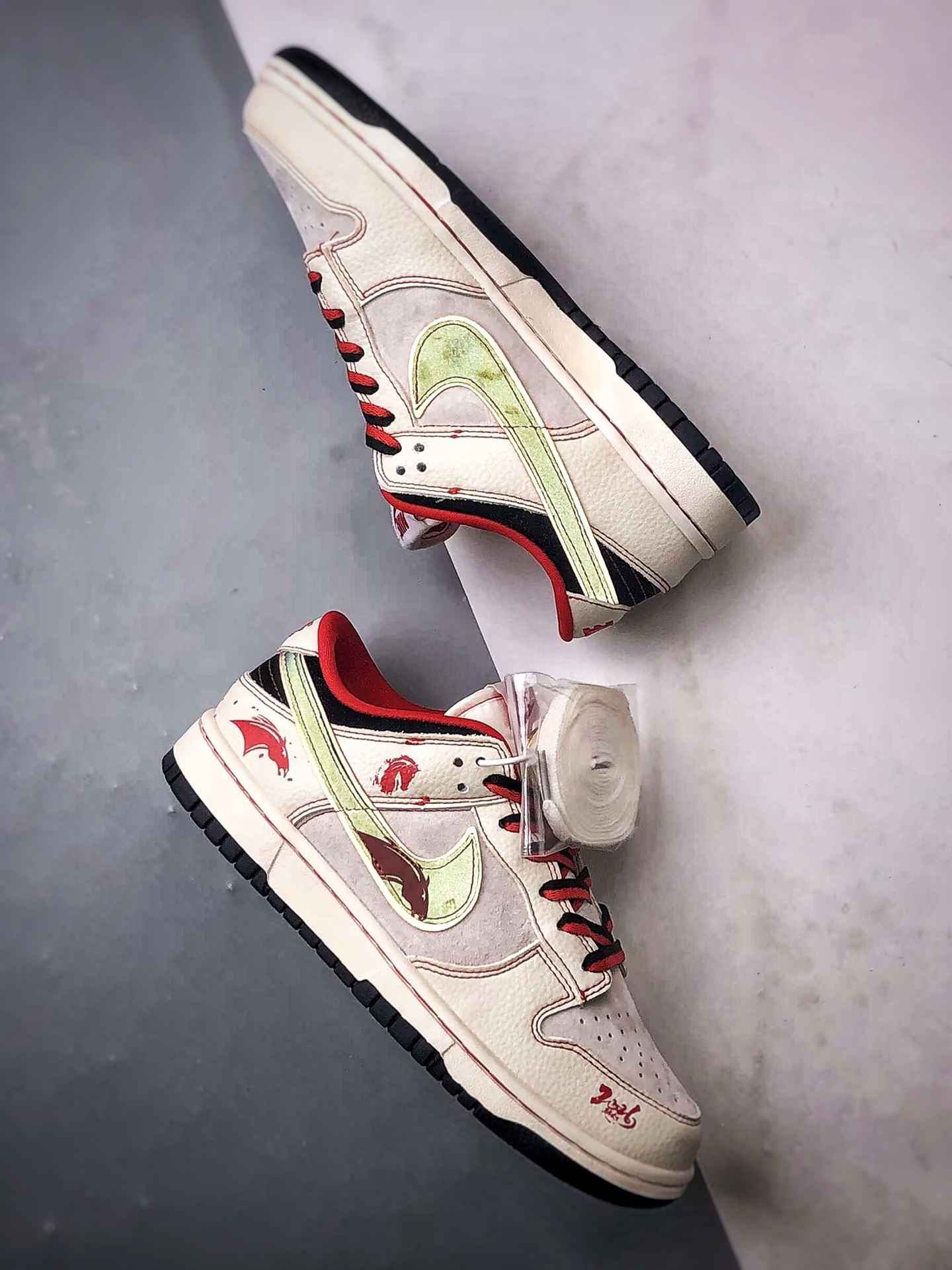 270 NK Dunk Low Retro ”DIY高端定制” 马年限定米黑红 低帮休闲运动板鞋 DG1988-013
