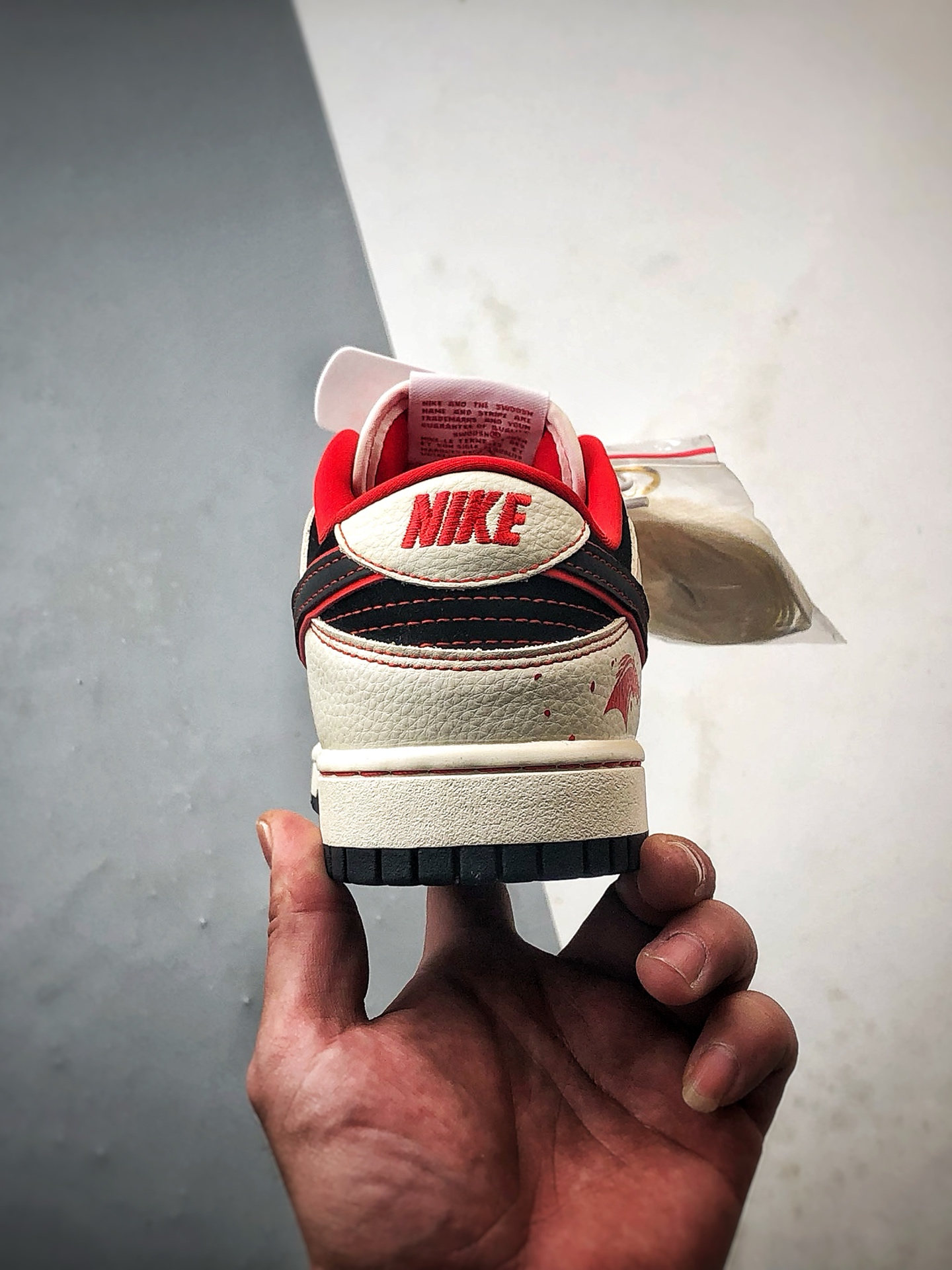 270 NK Dunk Low Retro ”DIY高端定制” 马年限定米黑红 低帮休闲运动板鞋 DG1988-013