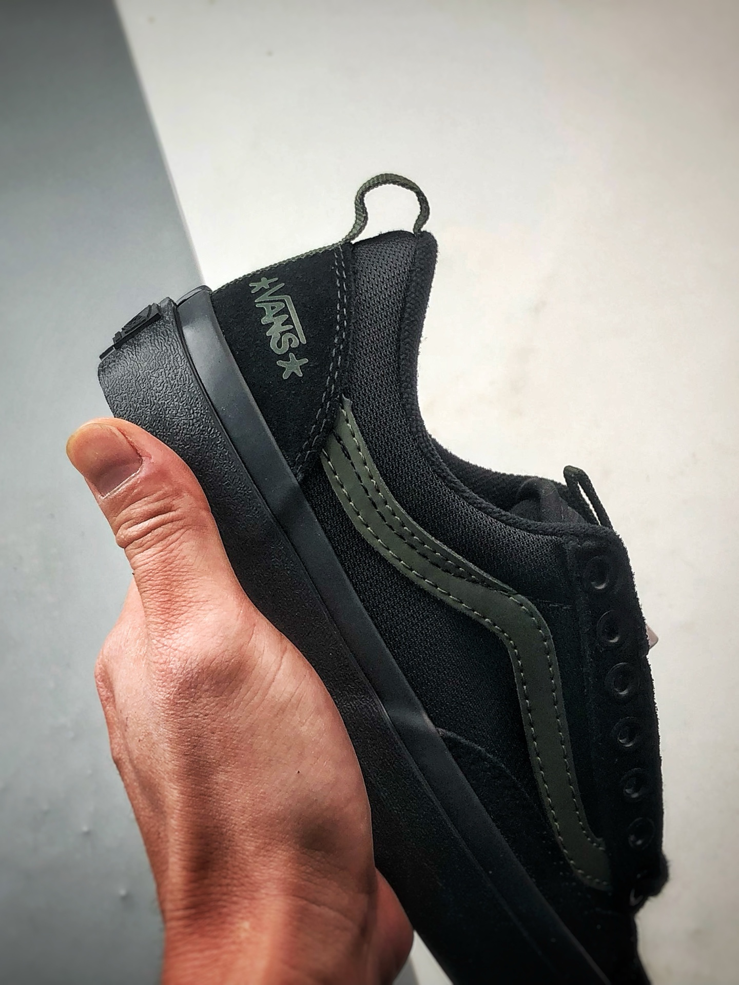 160 Atiba Jefferson x Vans Old Skool 36 黑色 万斯同步 低帮经典舒适滑板鞋 VN000D5RNLX-Chinese UA Cheap High Quatity Brand Clothes Bags handbags Sneakers wholesale wholesaler seller from China Factory suppliers Fashion Clothing Shoes best Quality Beautiful Price 160 Atiba Jefferson x Vans Old Skool 36 黑色 万斯同步 低帮经典舒适滑板鞋 VN000D5RNLX
