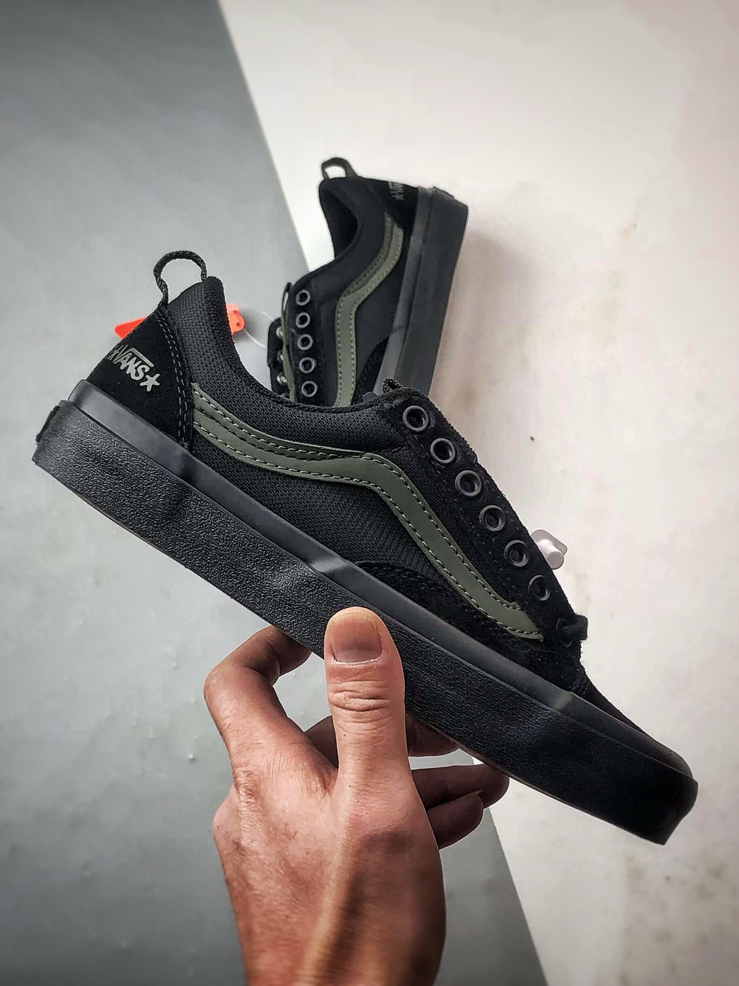 160 Atiba Jefferson x Vans Old Skool 36 黑色 万斯同步 低帮经典舒适滑板鞋 VN000D5RNLX-Chinese UA Cheap High Quatity Brand Clothes Bags handbags Sneakers wholesale wholesaler seller from China Factory suppliers Fashion Clothing Shoes best Quality Beautiful Price 160 Atiba Jefferson x Vans Old Skool 36 黑色 万斯同步 低帮经典舒适滑板鞋 VN000D5RNLX
