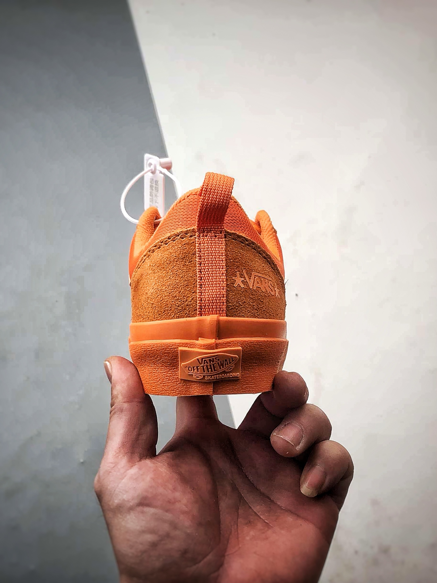 180 Atiba Jefferson x Vans Old Skool 36 橙色 万斯同步 低帮经典舒适滑板鞋 VN000D5R12Q-Chinese UA Cheap High Quatity Brand Clothes Bags handbags Sneakers wholesale wholesaler seller from China Factory suppliers Fashion Clothing Shoes best Quality Beautiful Price 180 Atiba Jefferson x Vans Old Skool 36 橙色 万斯同步 低帮经典舒适滑板鞋 VN000D5R12Q