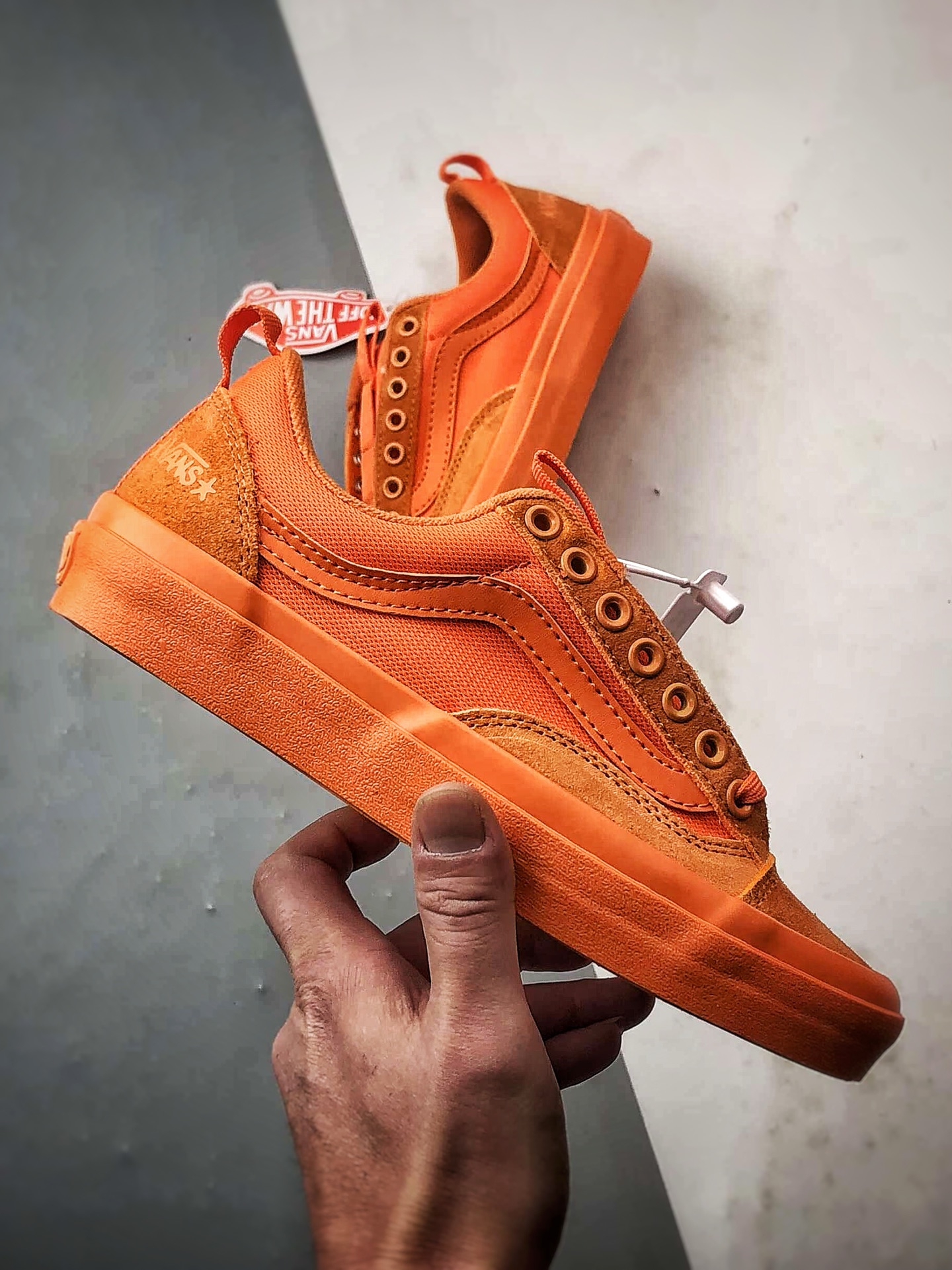 180 Atiba Jefferson x Vans Old Skool 36 橙色 万斯同步 低帮经典舒适滑板鞋 VN000D5R12Q-Chinese UA Cheap High Quatity Brand Clothes Bags handbags Sneakers wholesale wholesaler seller from China Factory suppliers Fashion Clothing Shoes best Quality Beautiful Price 180 Atiba Jefferson x Vans Old Skool 36 橙色 万斯同步 低帮经典舒适滑板鞋 VN000D5R12Q