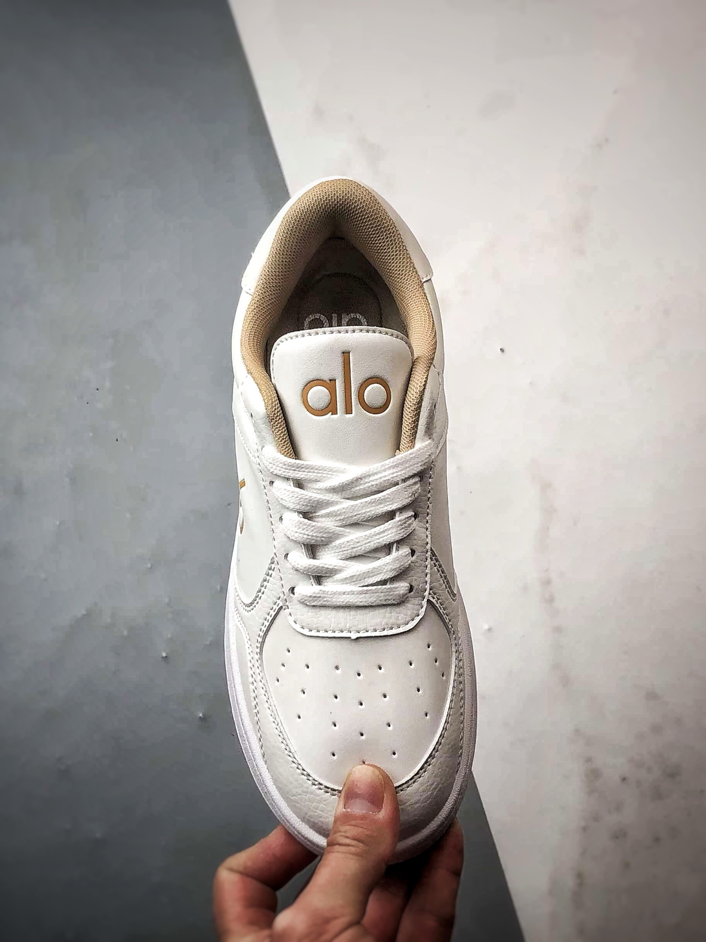 190 alo yoga Recovery Mode 白色 舒适简约低帮厚底增高休闲板鞋
