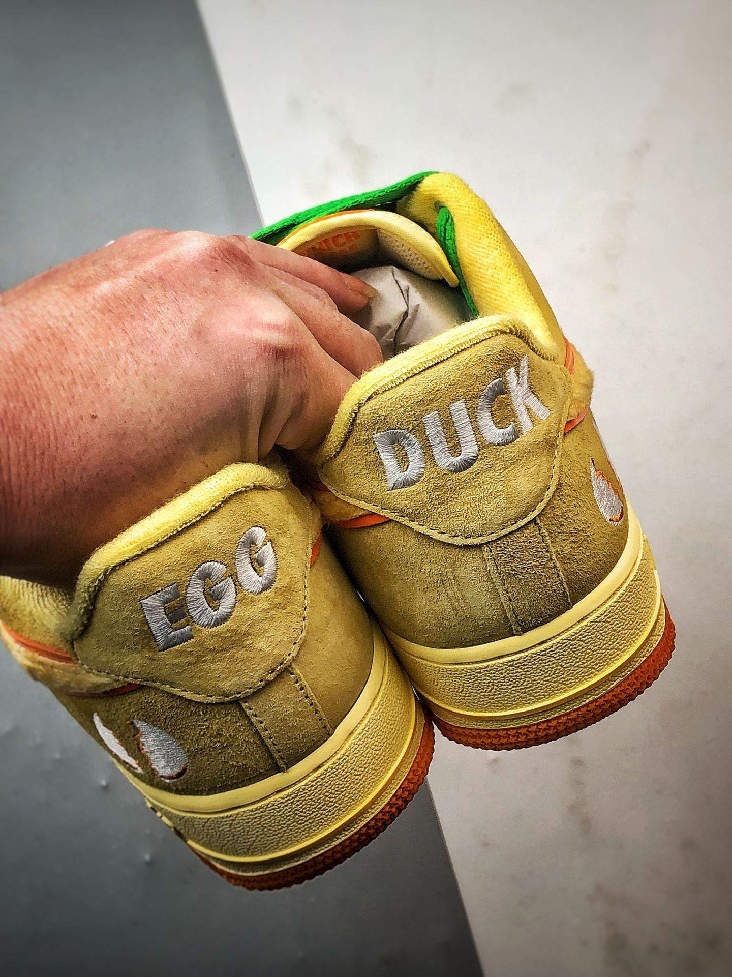 240 DOAF x Air Force 1 Low 黄色 IU7612-700