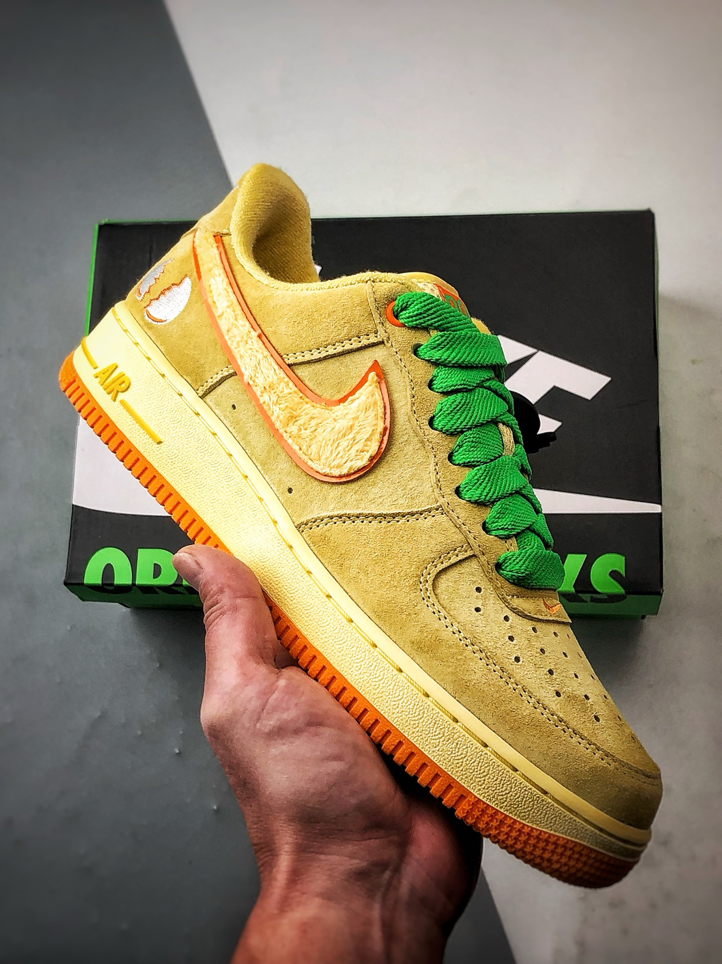240 DOAF x Air Force 1 Low 黄色 IU7612-700