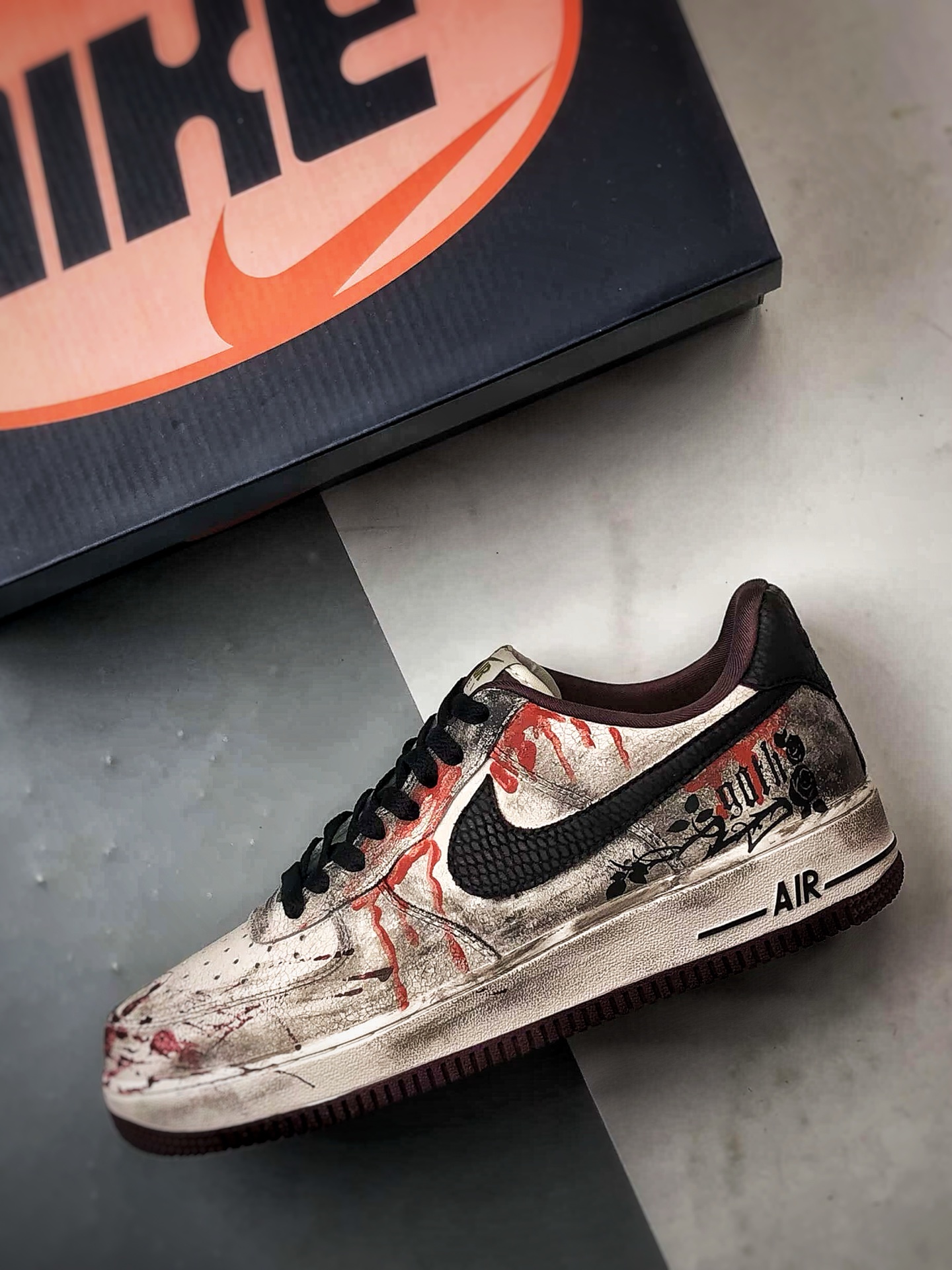 280 Air Force 1 '07 Low 哥特血痕涂鸦 XL2132-888