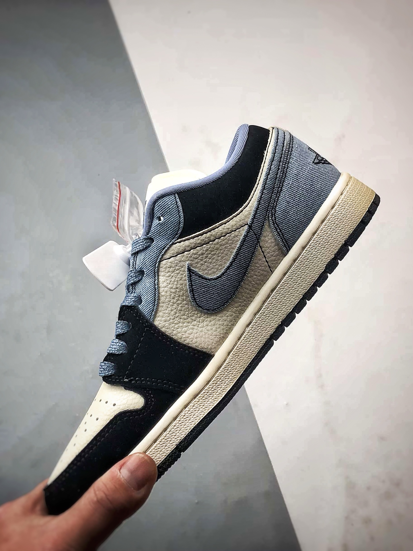 290 Air Jordan 1 Low ”高端定制” 巴黎印花米黑蓝牛仔 LD8888-010-Chinese UA Cheap High Quatity Brand Clothes Bags handbags Sneakers wholesale wholesaler seller from China Factory suppliers Fashion Clothing Shoes best Quality Beautiful Price 290 Air Jordan 1 Low ”高端定制” 巴黎印花米黑蓝牛仔 LD8888-010