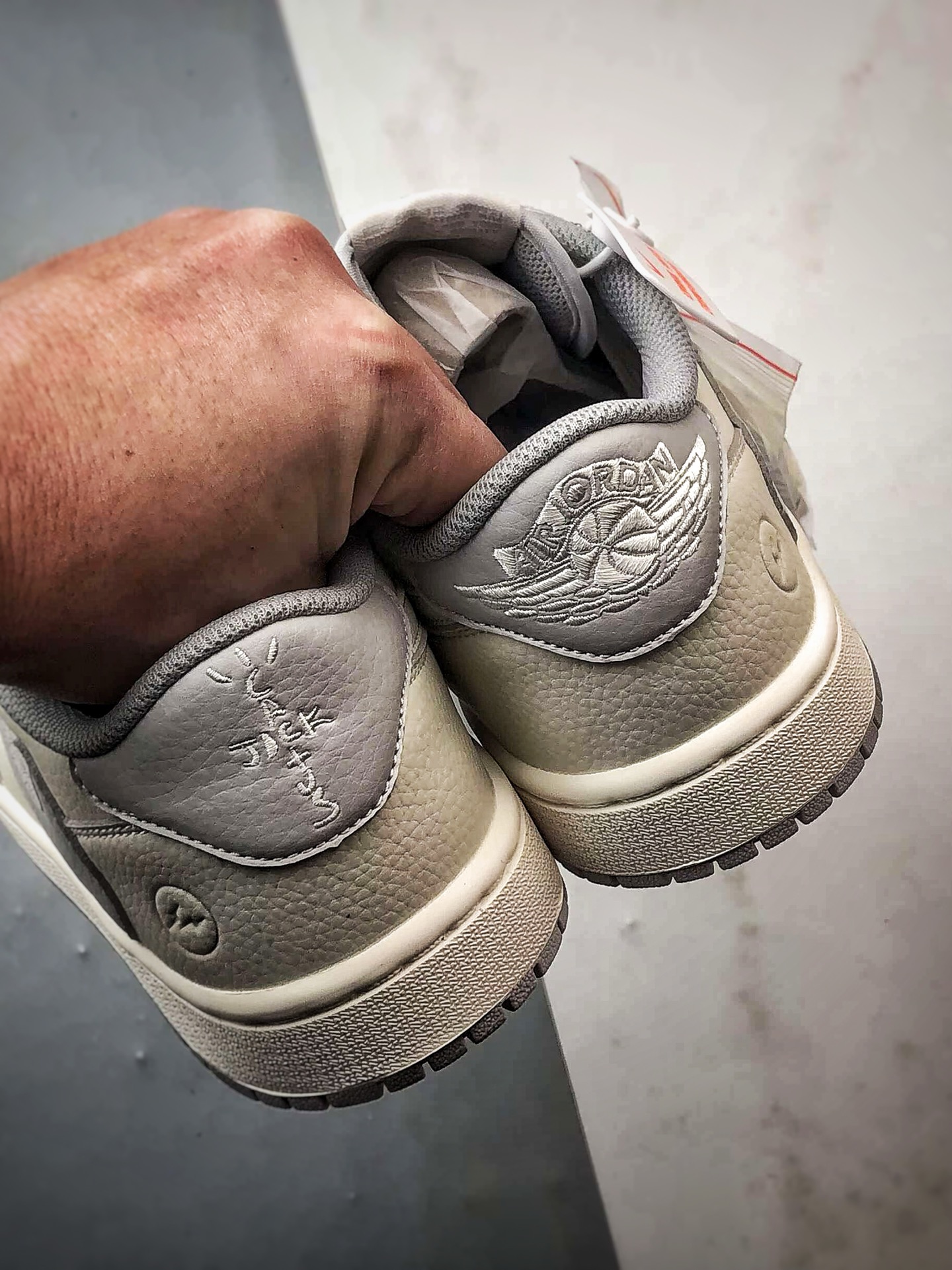 280 Air Jordan 1 Low ”高端定制” 闪电米白灰倒钩 LK1099-062-Chinese UA Cheap High Quatity Brand Clothes Bags handbags Sneakers wholesale wholesaler seller from China Factory suppliers Fashion Clothing Shoes best Quality Beautiful Price 280 Air Jordan 1 Low ”高端定制” 闪电米白灰倒钩 LK1099-062