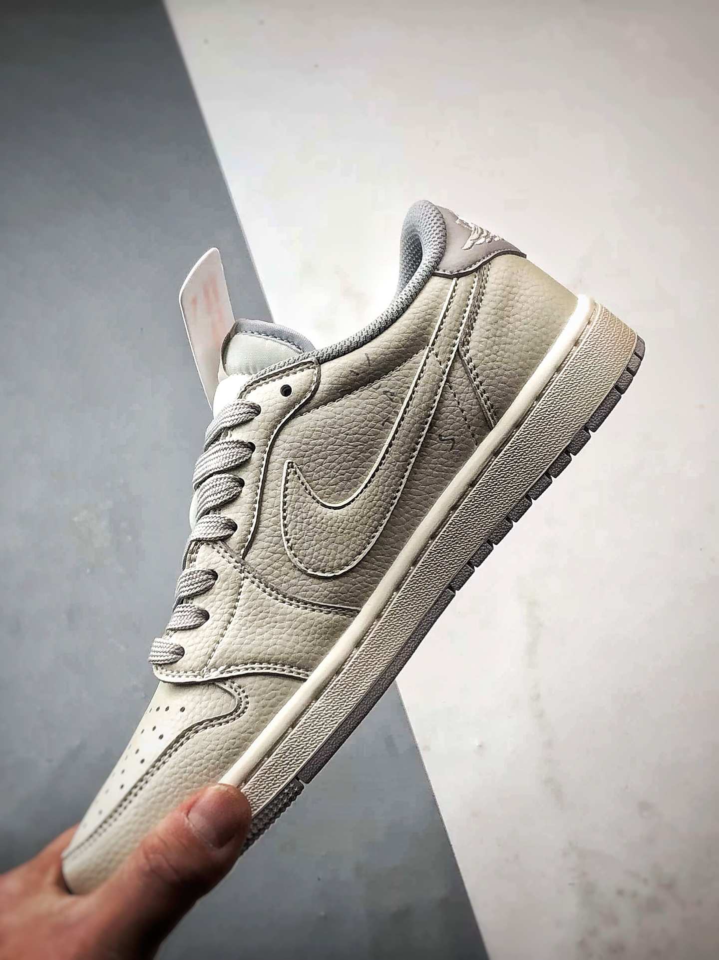 280 Air Jordan 1 Low ”高端定制” 闪电米白灰倒钩 LK1099-062-Chinese UA Cheap High Quatity Brand Clothes Bags handbags Sneakers wholesale wholesaler seller from China Factory suppliers Fashion Clothing Shoes best Quality Beautiful Price 280 Air Jordan 1 Low ”高端定制” 闪电米白灰倒钩 LK1099-062