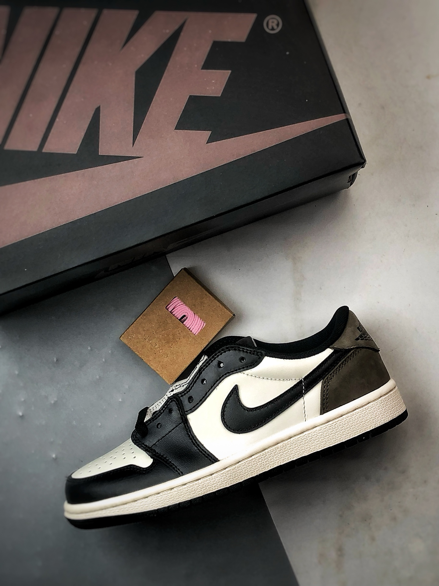 320 Air Jordan 1 Low ”Mocha” 摩卡黑白棕 CZ0790-102-Chinese UA Cheap High Quatity Brand Clothes Bags handbags Sneakers wholesale wholesaler seller from China Factory suppliers Fashion Clothing Shoes best Quality Beautiful Price 320 Air Jordan 1 Low ”Mocha” 摩卡黑白棕 CZ0790-102