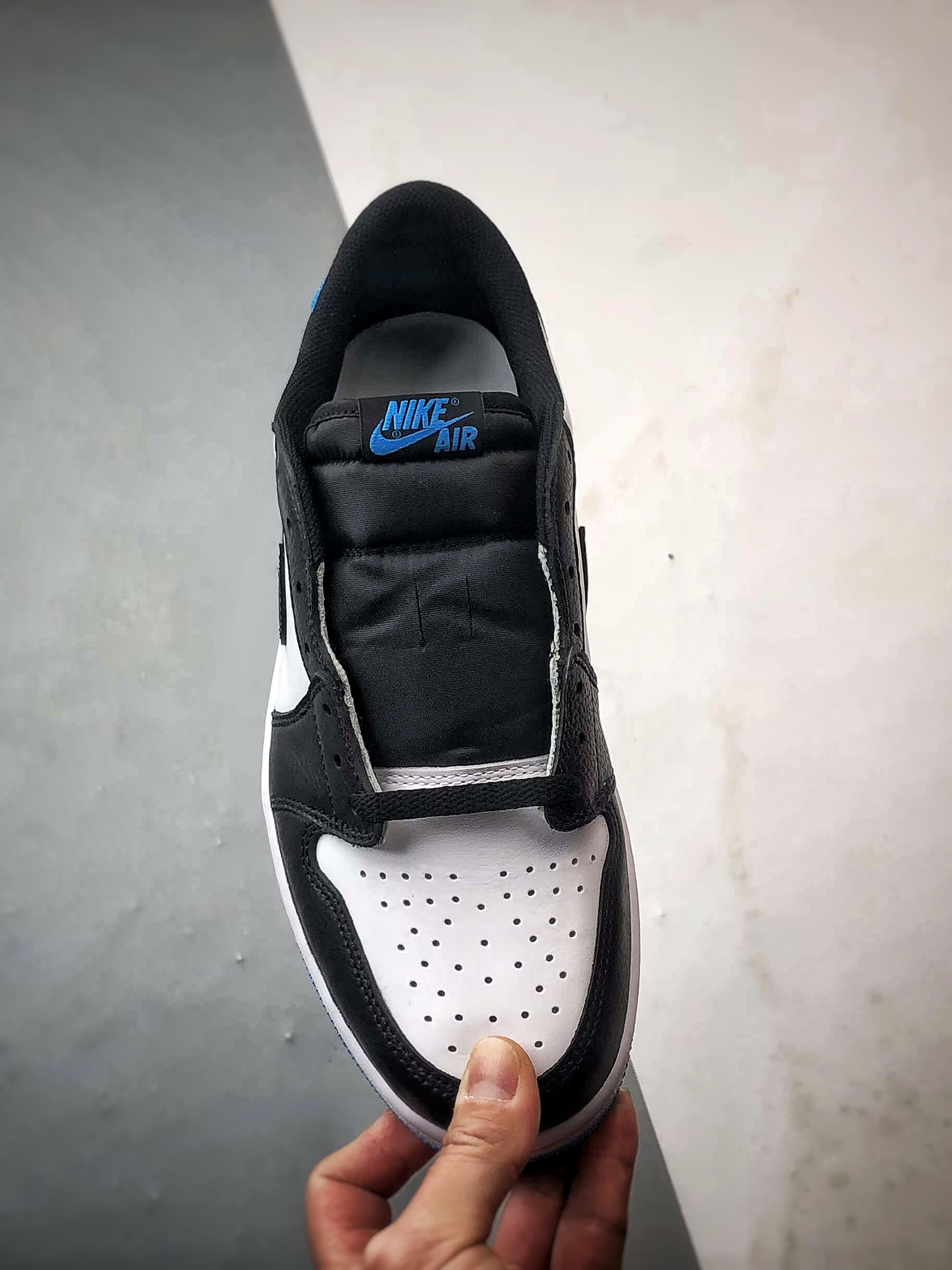 320 Air Jordan 1 Low ”Black and Dark Powder Blue” 小闪电黑白蓝 CZ0790-104-Chinese UA Cheap High Quatity Brand Clothes Bags handbags Sneakers wholesale wholesaler seller from China Factory suppliers Fashion Clothing Shoes best Quality Beautiful Price 320 Air Jordan 1 Low ”Black and Dark Powder Blue” 小闪电黑白蓝 CZ0790-104
