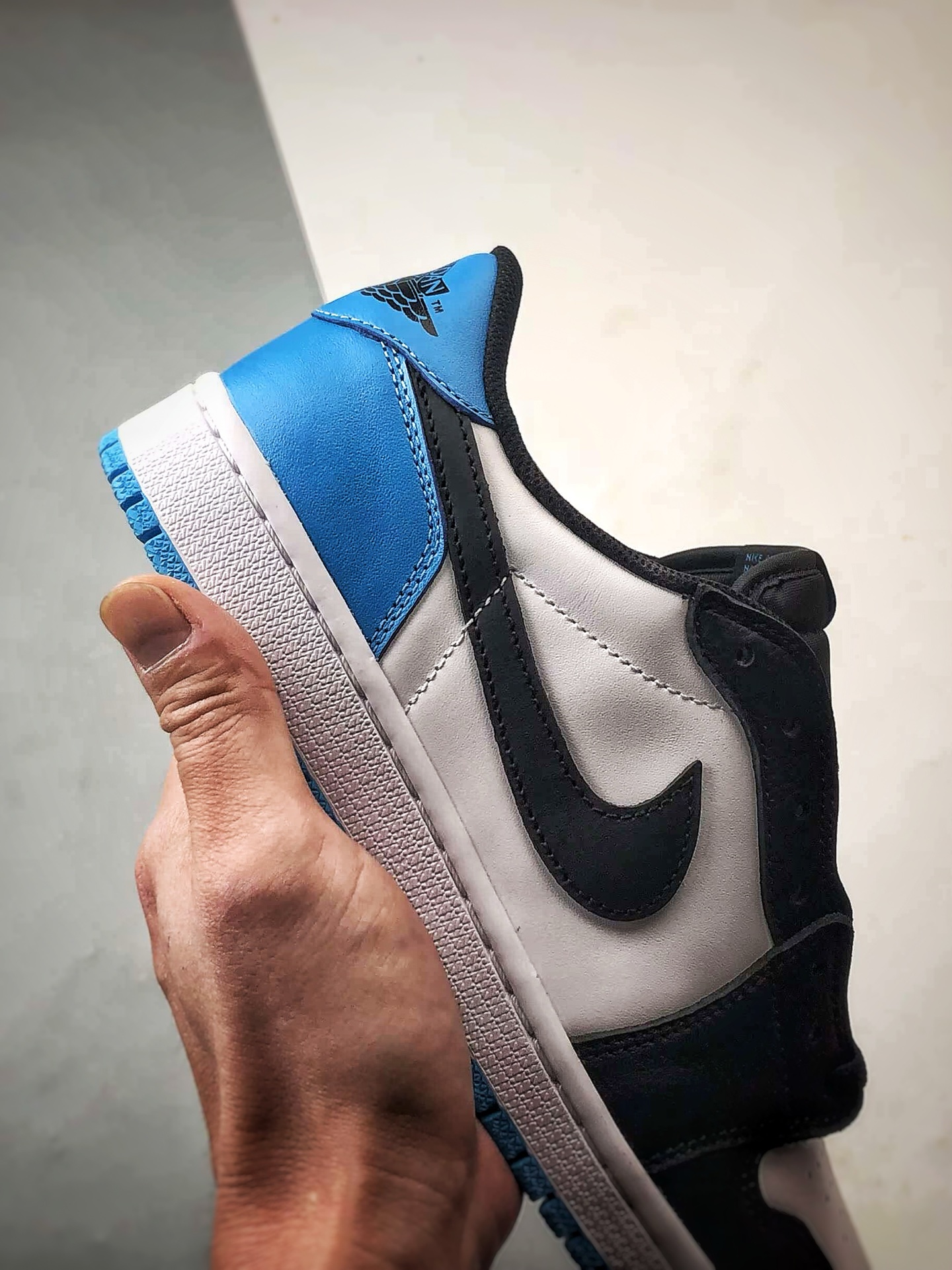 320 Air Jordan 1 Low ”Black and Dark Powder Blue” 小闪电黑白蓝 CZ0790-104-Chinese UA Cheap High Quatity Brand Clothes Bags handbags Sneakers wholesale wholesaler seller from China Factory suppliers Fashion Clothing Shoes best Quality Beautiful Price 320 Air Jordan 1 Low ”Black and Dark Powder Blue” 小闪电黑白蓝 CZ0790-104