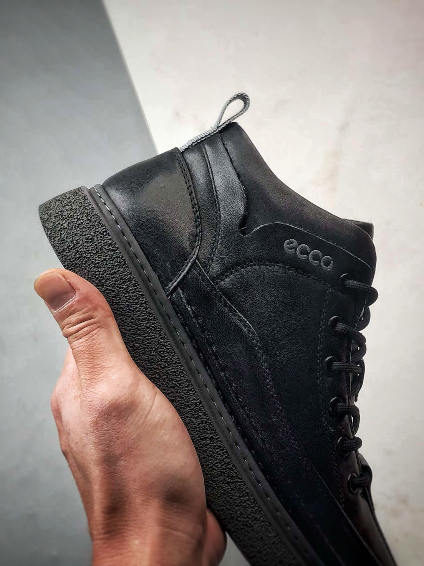 320 Ecco/爱步 城市休闲系列 百搭潮酷中高帮休闲舒适板鞋 966358-Chinese UA Cheap High Quatity Brand Clothes Bags handbags Sneakers wholesale wholesaler seller from China Factory suppliers Fashion Clothing Shoes best Quality Beautiful Price 320 Ecco/爱步 城市休闲系列 百搭潮酷中高帮休闲舒适板鞋 966358