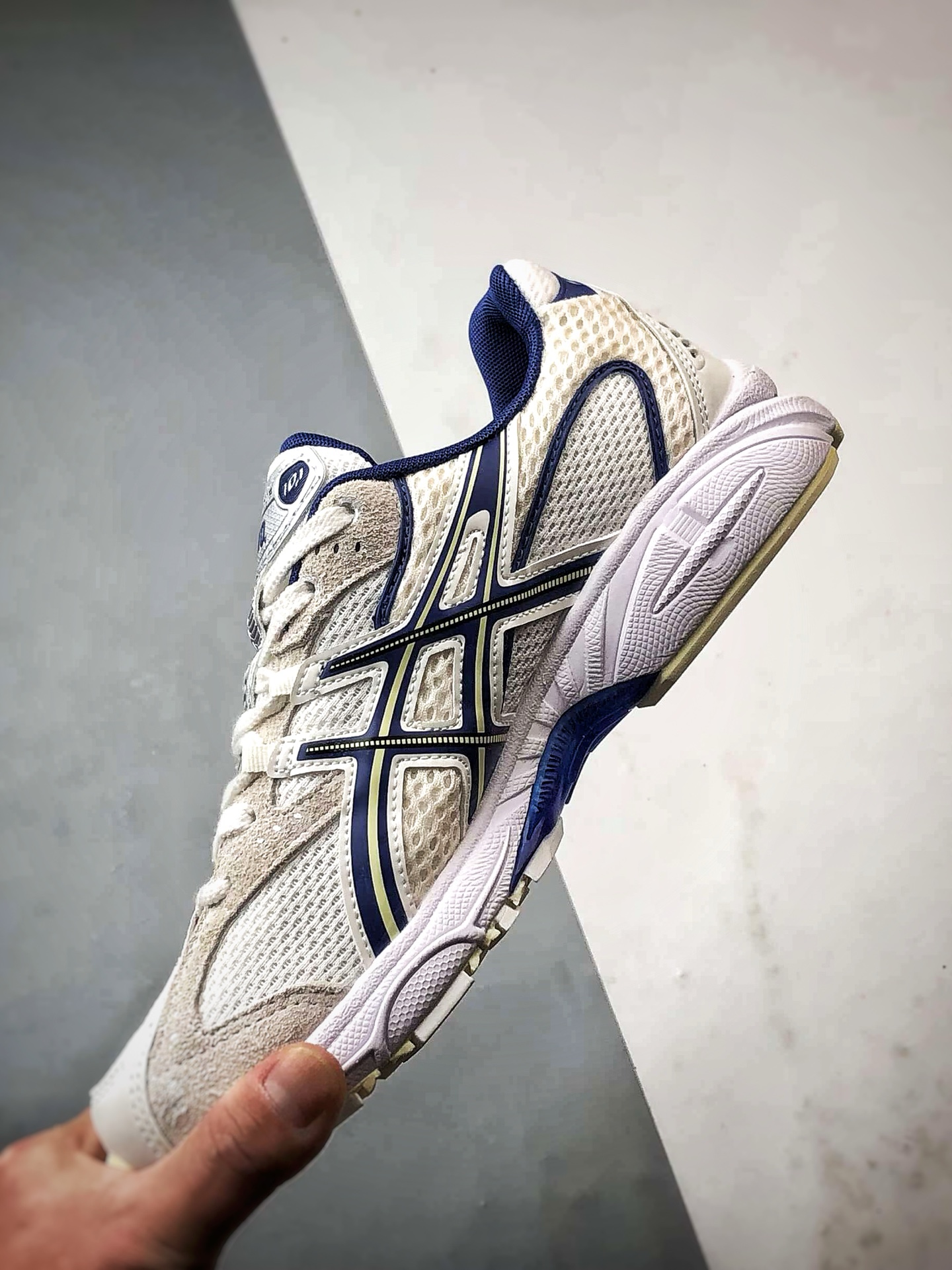 220 END. x Asics Gel-Nimbus 10.1 白蓝色 亚瑟士复古先锋潮流拼接休闲跑步鞋 1203A875-250