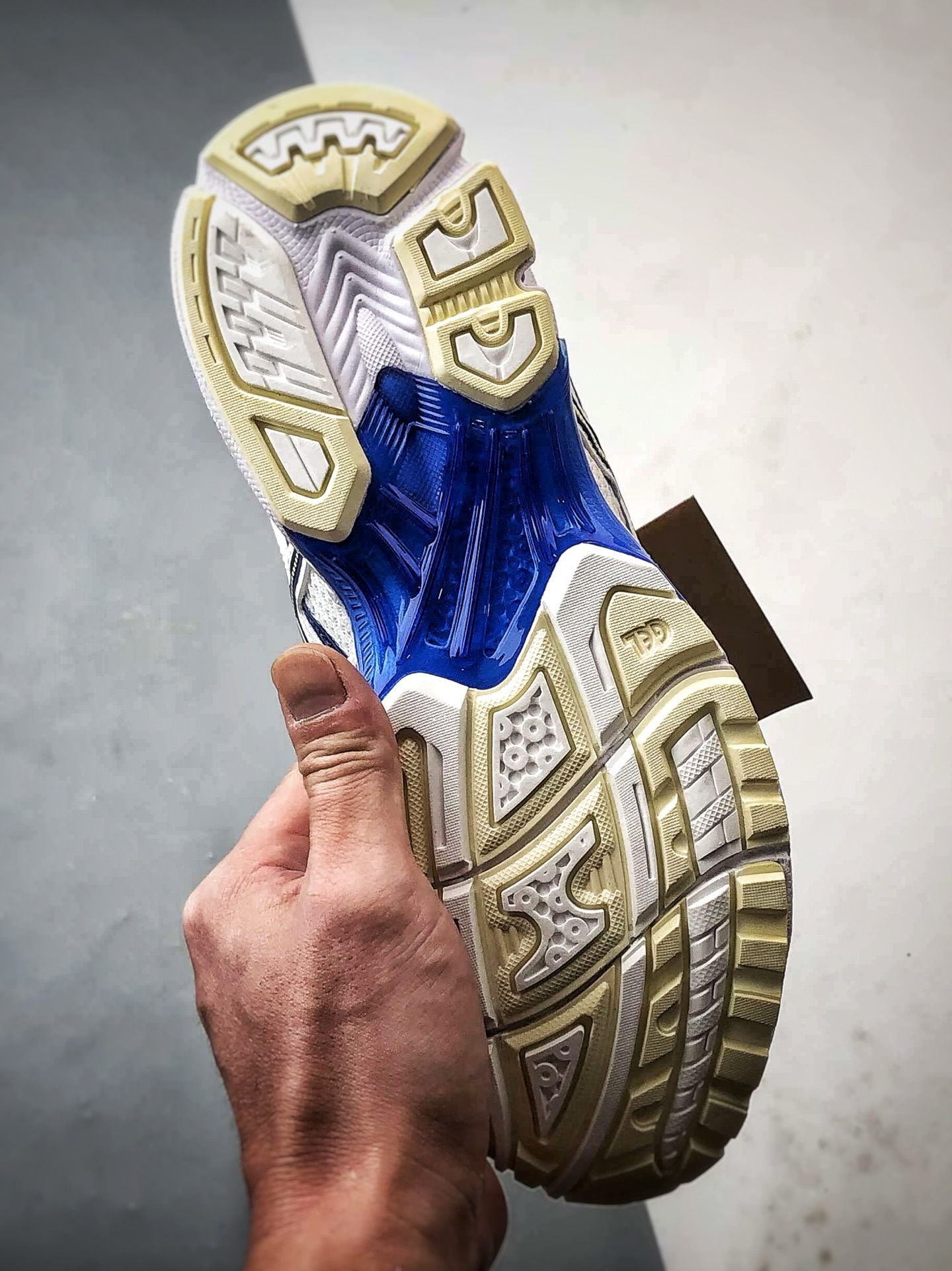 220 END. x Asics Gel-Nimbus 10.1 白蓝色 亚瑟士复古先锋潮流拼接休闲跑步鞋 1203A875-250