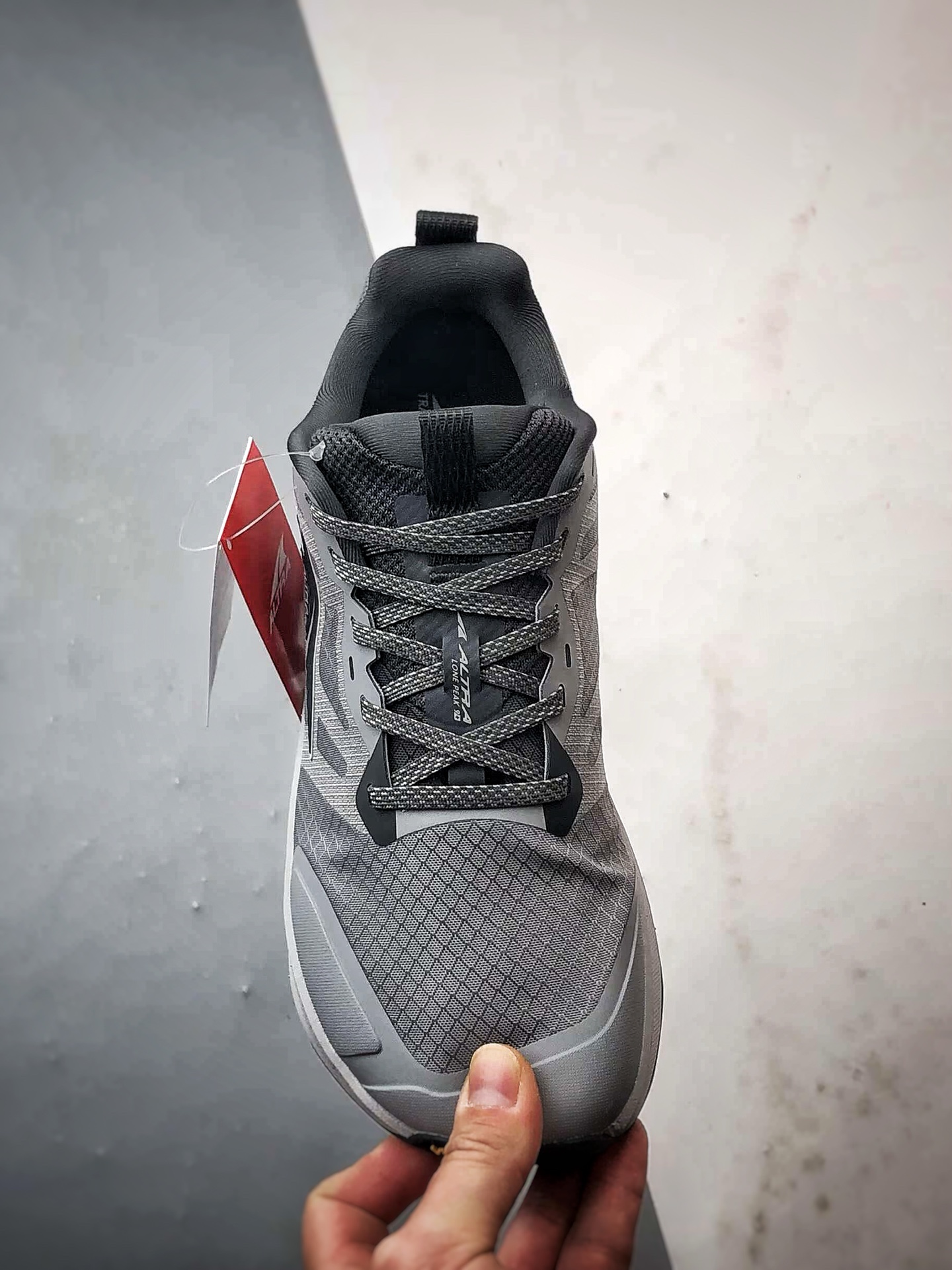 220 Altra Lone Peak 9+ 灰色 派峰9时尚舒适简约百搭透气跑步鞋-Chinese UA Cheap High Quatity Brand Clothes Bags handbags Sneakers wholesale wholesaler seller from China Factory suppliers Fashion Clothing Shoes best Quality Beautiful Price 220 Altra Lone Peak 9+ 灰色 派峰9时尚舒适简约百搭透气跑步鞋