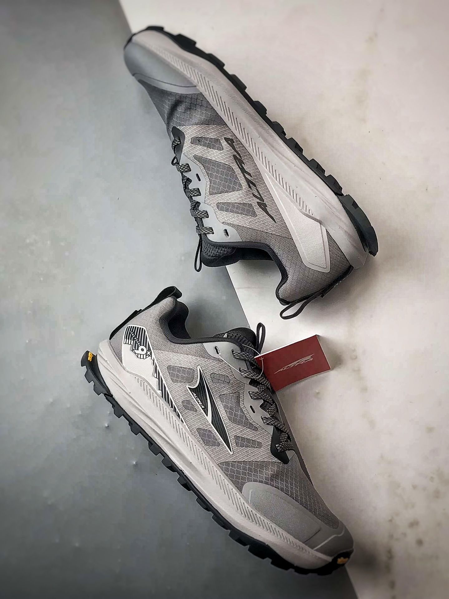 220 Altra Lone Peak 9+ 灰色 派峰9时尚舒适简约百搭透气跑步鞋-Chinese UA Cheap High Quatity Brand Clothes Bags handbags Sneakers wholesale wholesaler seller from China Factory suppliers Fashion Clothing Shoes best Quality Beautiful Price 220 Altra Lone Peak 9+ 灰色 派峰9时尚舒适简约百搭透气跑步鞋