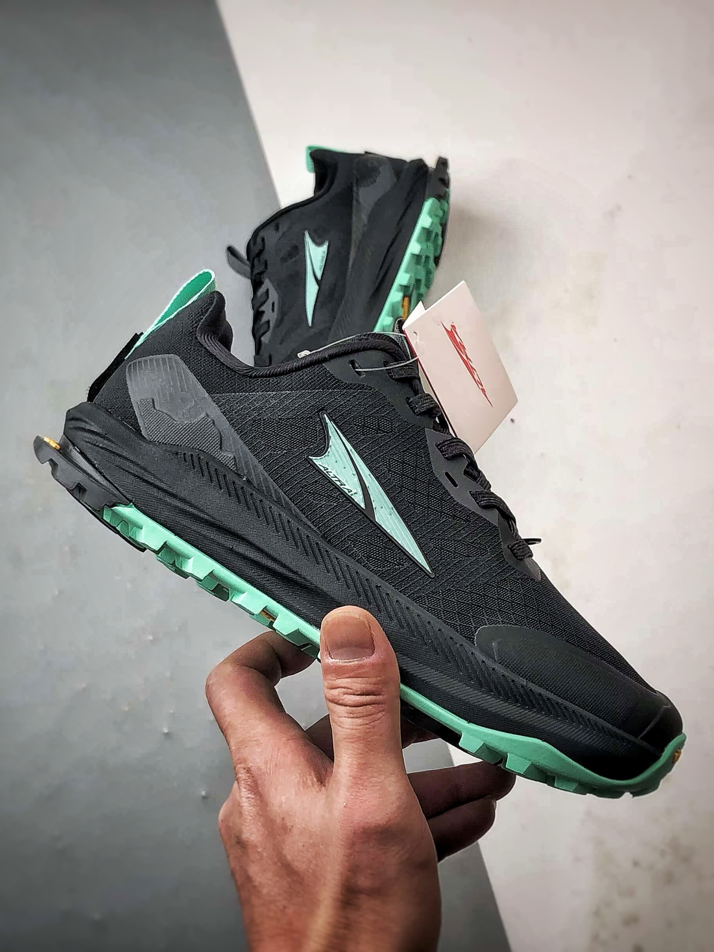 220 Altra Lone Peak 9+ 黑绿色 派峰9时尚舒适简约百搭透气跑步鞋-Chinese UA Cheap High Quatity Brand Clothes Bags handbags Sneakers wholesale wholesaler seller from China Factory suppliers Fashion Clothing Shoes best Quality Beautiful Price 220 Altra Lone Peak 9+ 黑绿色 派峰9时尚舒适简约百搭透气跑步鞋