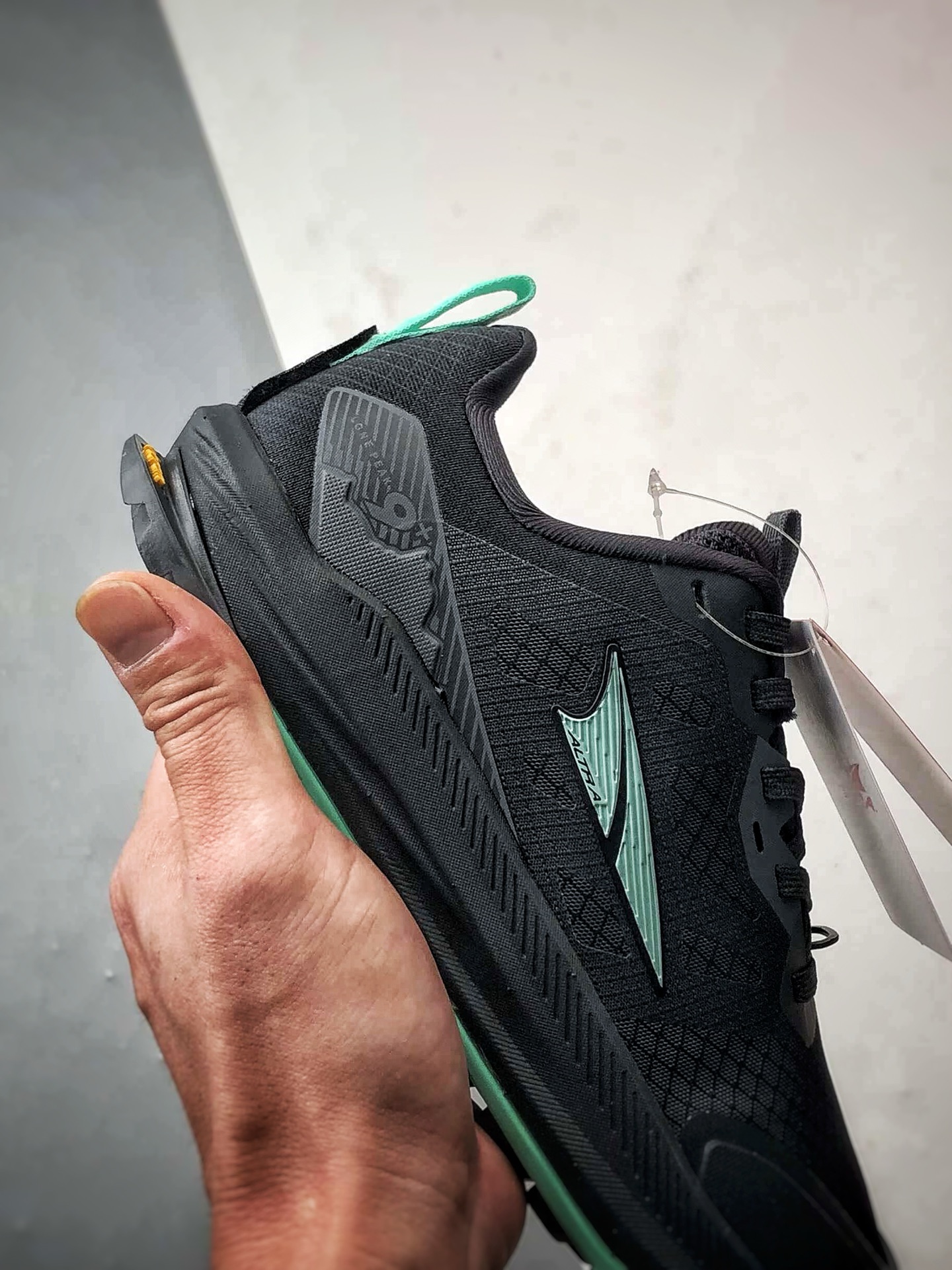 220 Altra Lone Peak 9+ 黑绿色 派峰9时尚舒适简约百搭透气跑步鞋-Chinese UA Cheap High Quatity Brand Clothes Bags handbags Sneakers wholesale wholesaler seller from China Factory suppliers Fashion Clothing Shoes best Quality Beautiful Price 220 Altra Lone Peak 9+ 黑绿色 派峰9时尚舒适简约百搭透气跑步鞋
