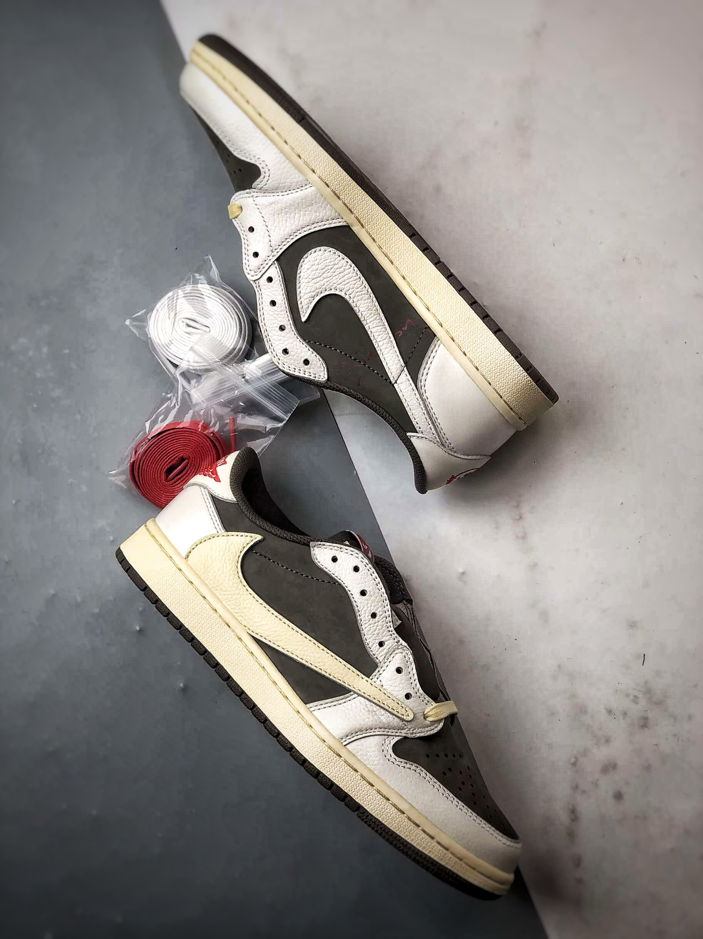 300 Travis Scott x Air Jordan 1 Low 反转摩卡白棕倒钩 DM7866-162-Chinese UA Cheap High Quatity Brand Clothes Bags handbags Sneakers wholesale wholesaler seller from China Factory suppliers Fashion Clothing Shoes best Quality Beautiful Price 300 Travis Scott x Air Jordan 1 Low 反转摩卡白棕倒钩 DM7866-162