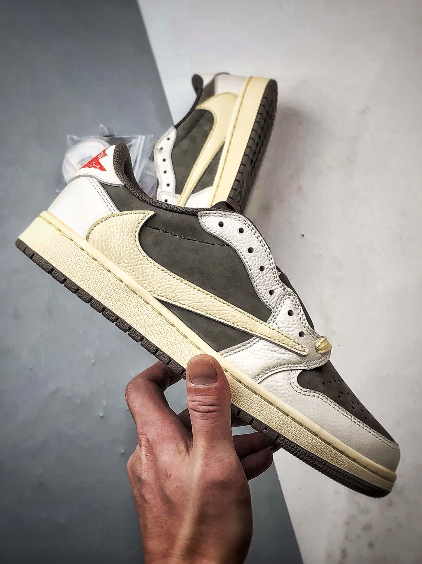 300 Travis Scott x Air Jordan 1 Low 反转摩卡白棕倒钩 DM7866-162-Chinese UA Cheap High Quatity Brand Clothes Bags handbags Sneakers wholesale wholesaler seller from China Factory suppliers Fashion Clothing Shoes best Quality Beautiful Price 300 Travis Scott x Air Jordan 1 Low 反转摩卡白棕倒钩 DM7866-162