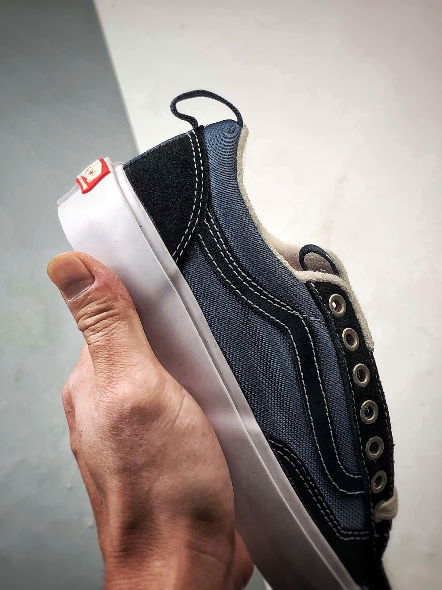 140 Vans Skate Old Skool 36 蓝黑 同步 低帮经典舒适滑板鞋 VN000D5RHT3-Chinese UA Cheap High Quatity Brand Clothes Bags handbags Sneakers wholesale wholesaler seller from China Factory suppliers Fashion Clothing Shoes best Quality Beautiful Price 140 Vans Skate Old Skool 36 蓝黑 同步 低帮经典舒适滑板鞋 VN000D5RHT3