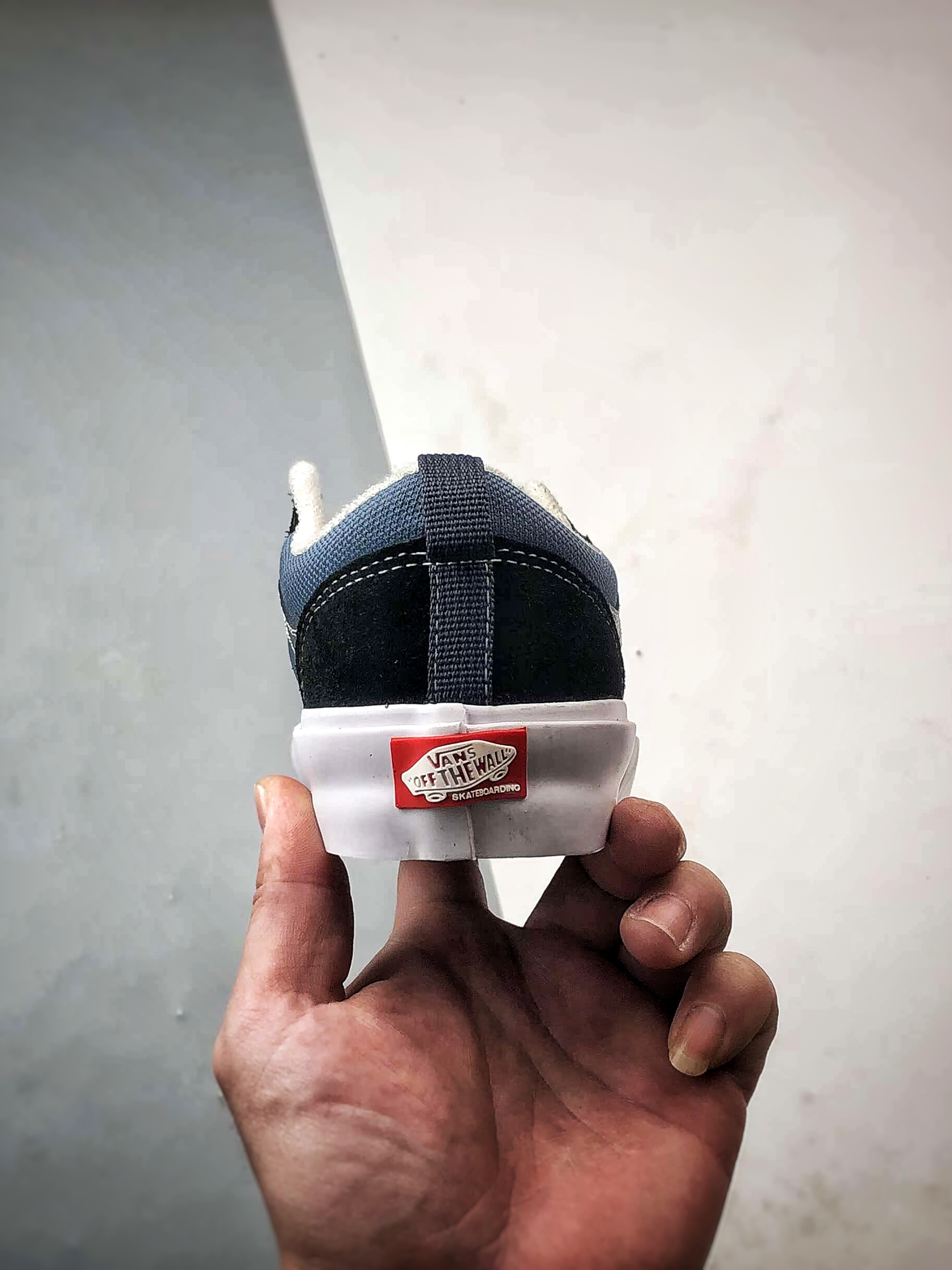 140 Vans Skate Old Skool 36 蓝黑 同步 低帮经典舒适滑板鞋 VN000D5RHT3-Chinese UA Cheap High Quatity Brand Clothes Bags handbags Sneakers wholesale wholesaler seller from China Factory suppliers Fashion Clothing Shoes best Quality Beautiful Price 140 Vans Skate Old Skool 36 蓝黑 同步 低帮经典舒适滑板鞋 VN000D5RHT3