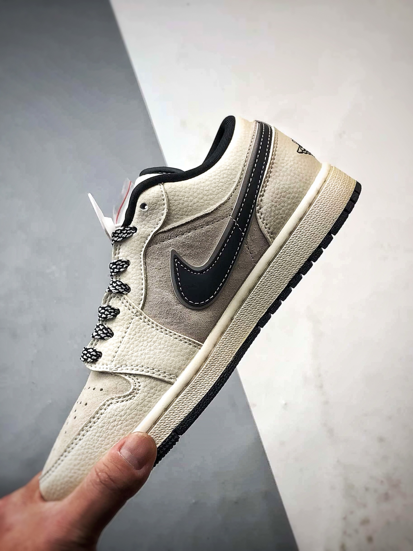 290 Air Jordan 1 Low ”高端定制” Kaws米灰黑 LR8888-019-Chinese UA Cheap High Quatity Brand Clothes Bags handbags Sneakers wholesale wholesaler seller from China Factory suppliers Fashion Clothing Shoes best Quality Beautiful Price 290 Air Jordan 1 Low ”高端定制” Kaws米灰黑 LR8888-019