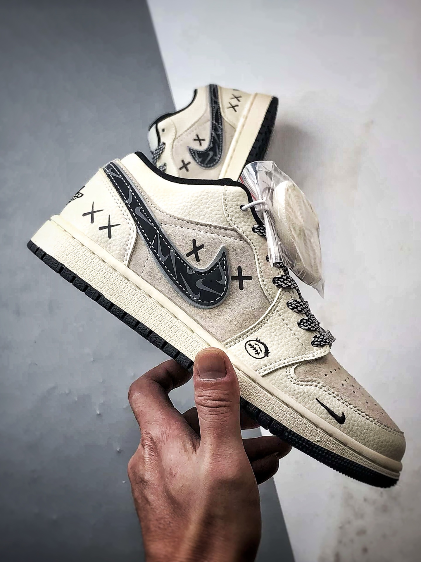 290 Air Jordan 1 Low ”高端定制” Kaws米灰黑 LR8888-019-Chinese UA Cheap High Quatity Brand Clothes Bags handbags Sneakers wholesale wholesaler seller from China Factory suppliers Fashion Clothing Shoes best Quality Beautiful Price 290 Air Jordan 1 Low ”高端定制” Kaws米灰黑 LR8888-019