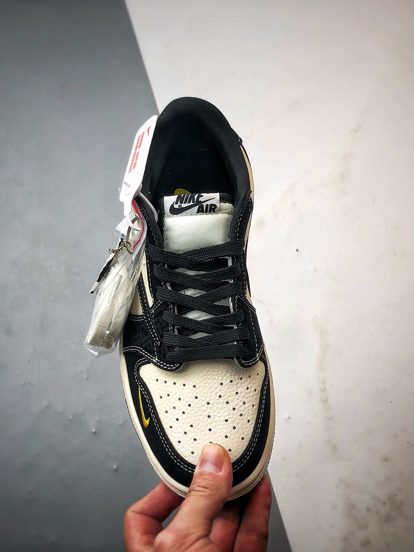290 Air Jordan 1 Low ”高端定制” 芬迪米白黑倒钩 DD7866-110