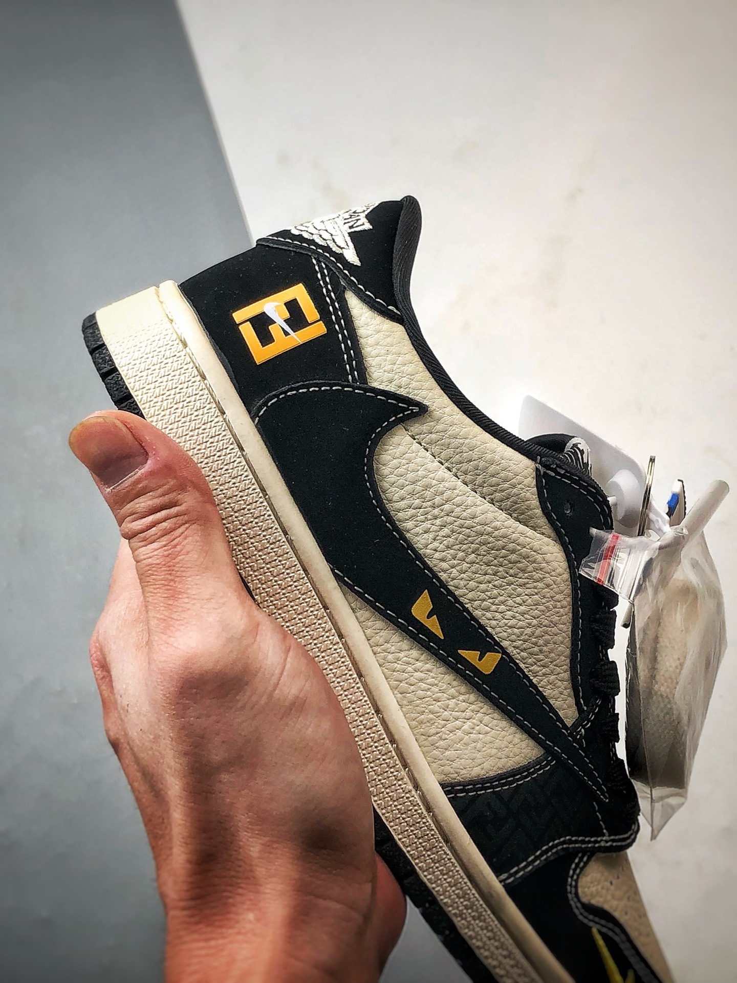 290 Air Jordan 1 Low ”高端定制” 芬迪米白黑倒钩 DD7866-110