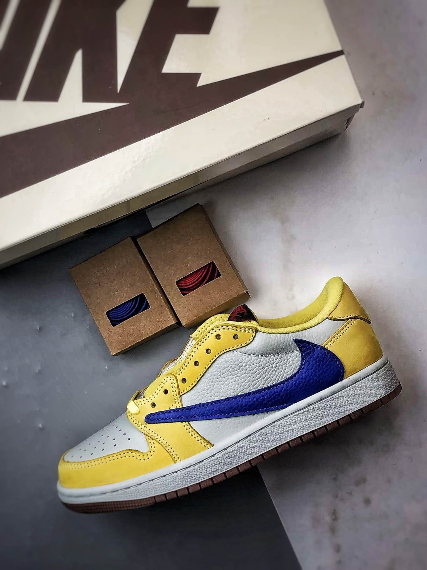 300 Travis Scott x Air Jordan 1 Low 金丝雀黄蓝倒钩 DZ4137-700-Chinese UA Cheap High Quatity Brand Clothes Bags handbags Sneakers wholesale wholesaler seller from China Factory suppliers Fashion Clothing Shoes best Quality Beautiful Price 300 Travis Scott x Air Jordan 1 Low 金丝雀黄蓝倒钩 DZ4137-700
