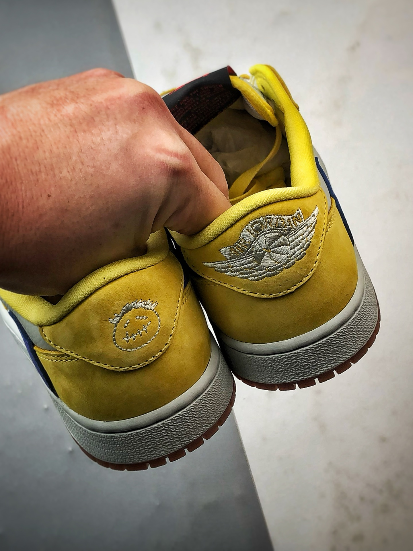 300 Travis Scott x Air Jordan 1 Low 金丝雀黄蓝倒钩 DZ4137-700-Chinese UA Cheap High Quatity Brand Clothes Bags handbags Sneakers wholesale wholesaler seller from China Factory suppliers Fashion Clothing Shoes best Quality Beautiful Price 300 Travis Scott x Air Jordan 1 Low 金丝雀黄蓝倒钩 DZ4137-700