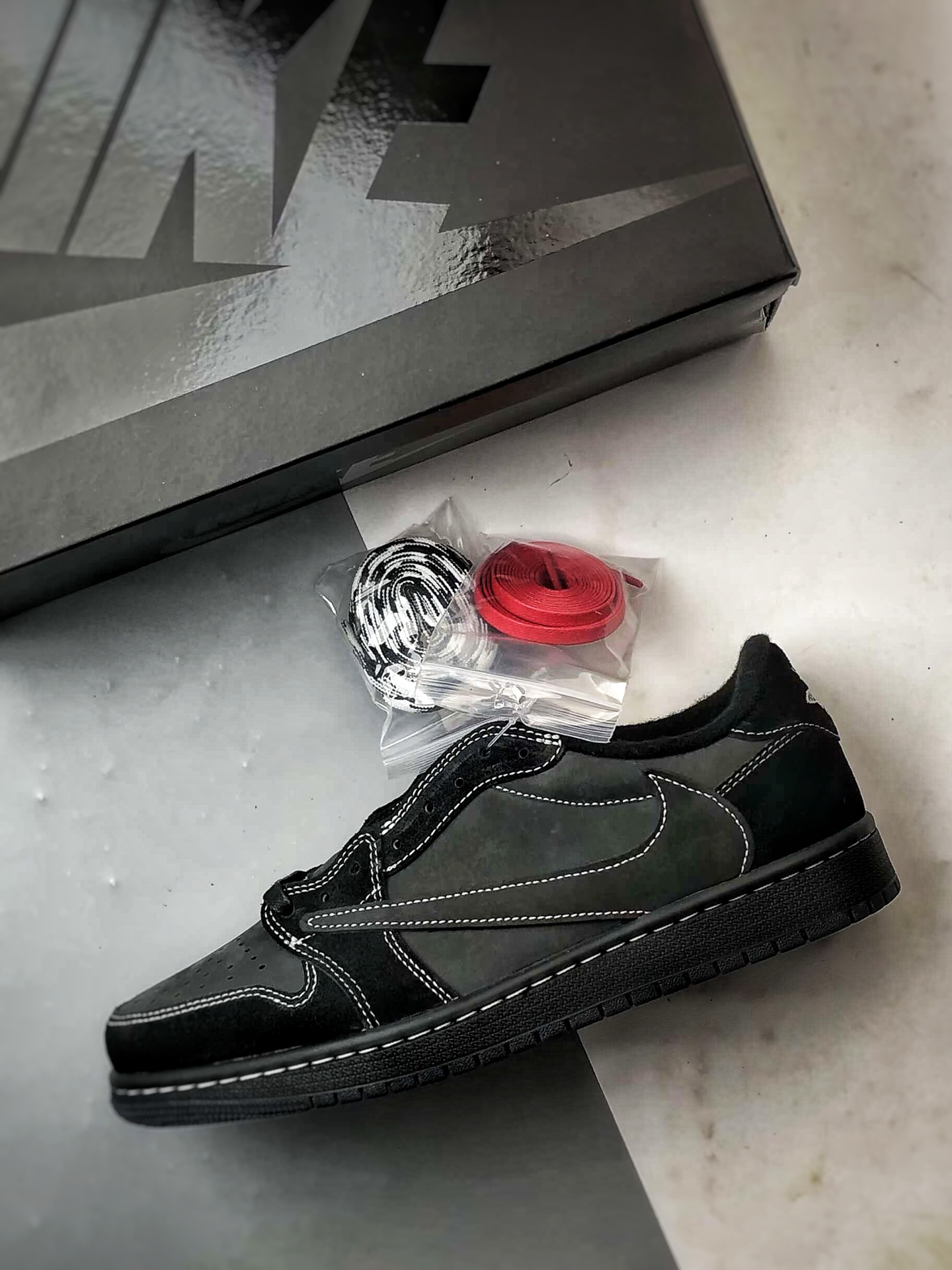 300 Travis Scott x Air Jordan 1 Low 黑武士倒钩 DM7866-001-Chinese UA Cheap High Quatity Brand Clothes Bags handbags Sneakers wholesale wholesaler seller from China Factory suppliers Fashion Clothing Shoes best Quality Beautiful Price 300 Travis Scott x Air Jordan 1 Low 黑武士倒钩 DM7866-001