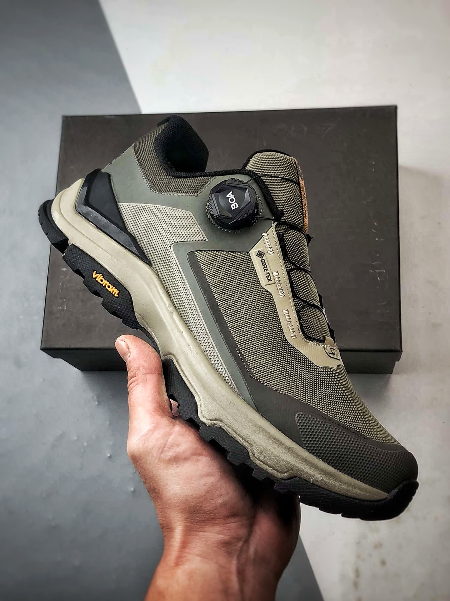 放店💰220
凯乐石KAILAS 界山 GTX BOA 深棕绿
户外低帮防水登山徒步鞋 广东大厂出品
鞋面采用Gore-Tex全袜套防水科技。Eco-Sport轻量中底,减重不减支撑。3D稳定系统,抗扭转强防护。
Vibram大底+仿生齿状设计,防滑耐磨。
Size:38 39 40 41 42 43 44 45
编码#A-C14582