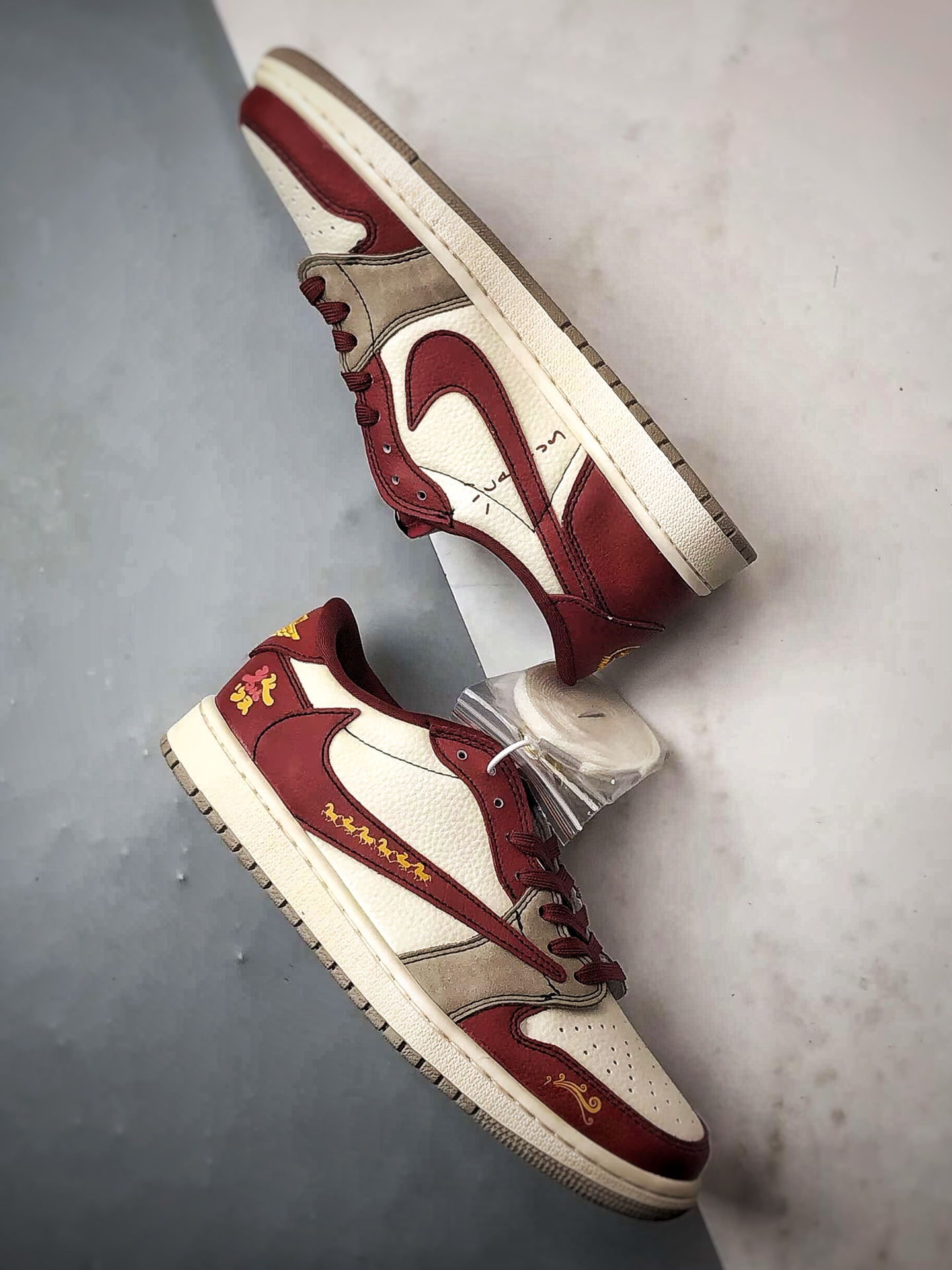 290 Air Jordan 1 Low ”高端定制” 马年限定米白红倒钩 XD1979-004