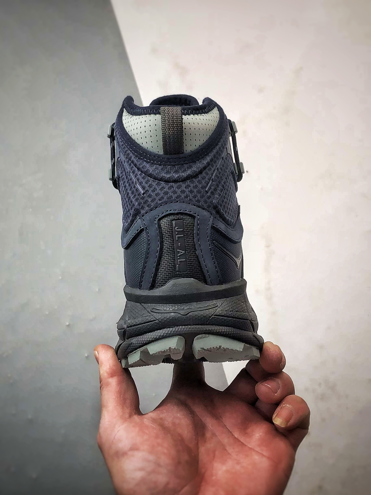 470 JL-A.L x Hoka One One Tor Uitra High 深蓝色 托亚潮流户外高帮越野登山功能鞋 1144651-BJ