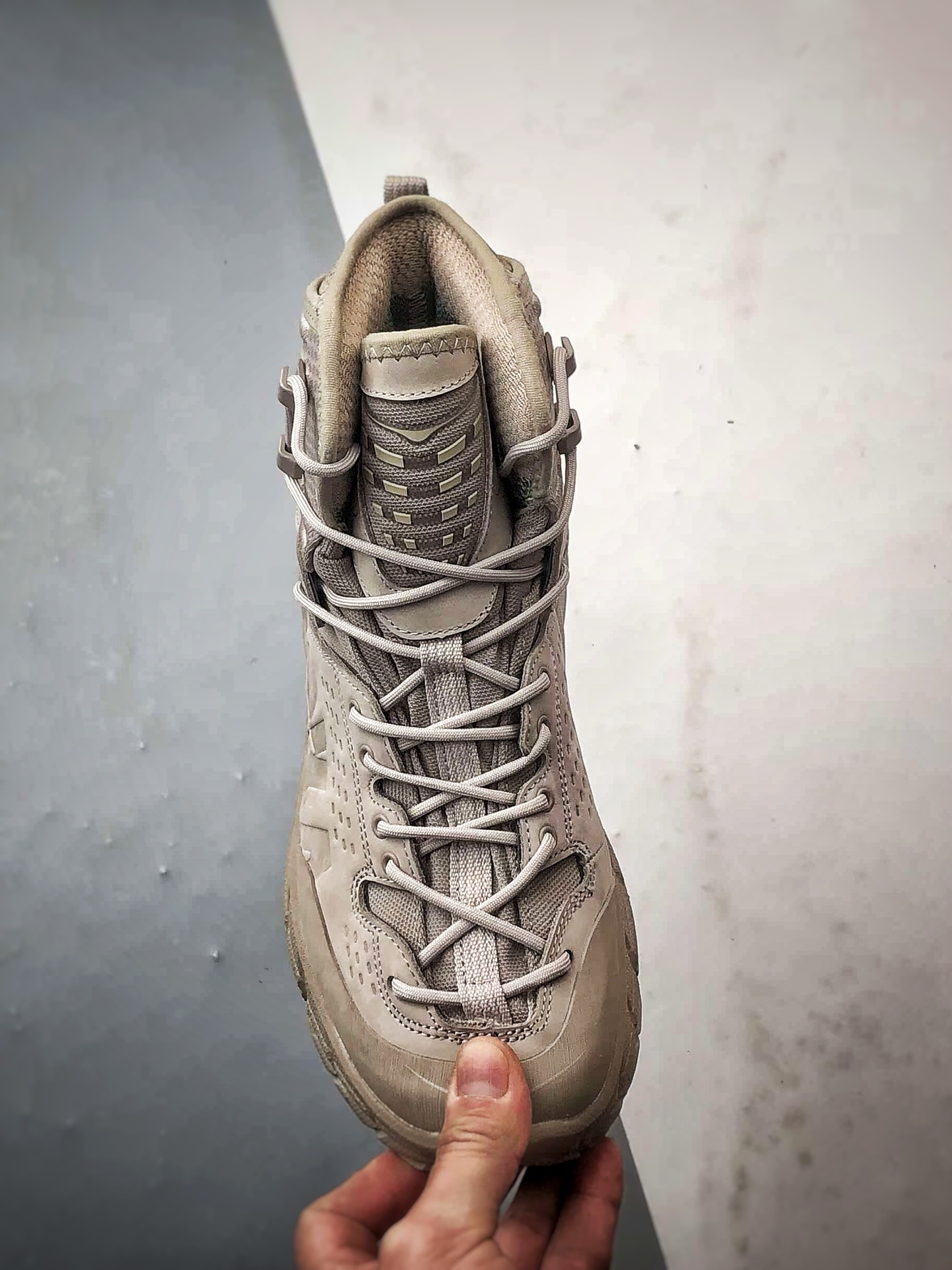 470 Hoka One One Tor Uitra High 米灰色 托亚潮流户外高帮越野登山功能鞋 1129958-STPST-Chinese UA Cheap High Quatity Brand Clothes Bags handbags Sneakers wholesale wholesaler seller from China Factory suppliers Fashion Clothing Shoes best Quality Beautiful Price 470 Hoka One One Tor Uitra High 米灰色 托亚潮流户外高帮越野登山功能鞋 1129958-STPST