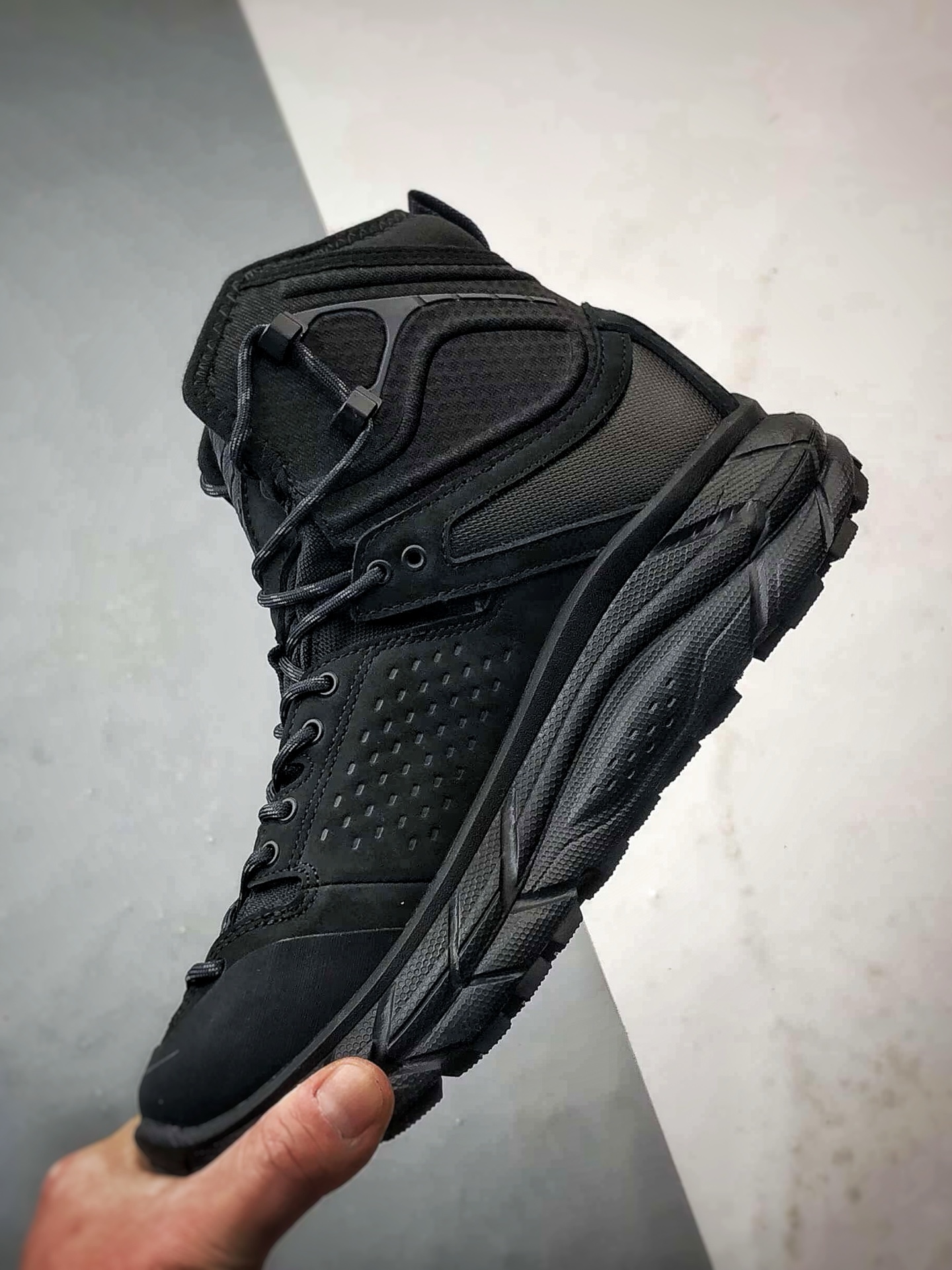 470 Hoka One One Tor Uitra High 黑色 托亚潮流户外高帮越野登山功能鞋 1129958-BBLC-Chinese UA Cheap High Quatity Brand Clothes Bags handbags Sneakers wholesale wholesaler seller from China Factory suppliers Fashion Clothing Shoes best Quality Beautiful Price 470 Hoka One One Tor Uitra High 黑色 托亚潮流户外高帮越野登山功能鞋 1129958-BBLC