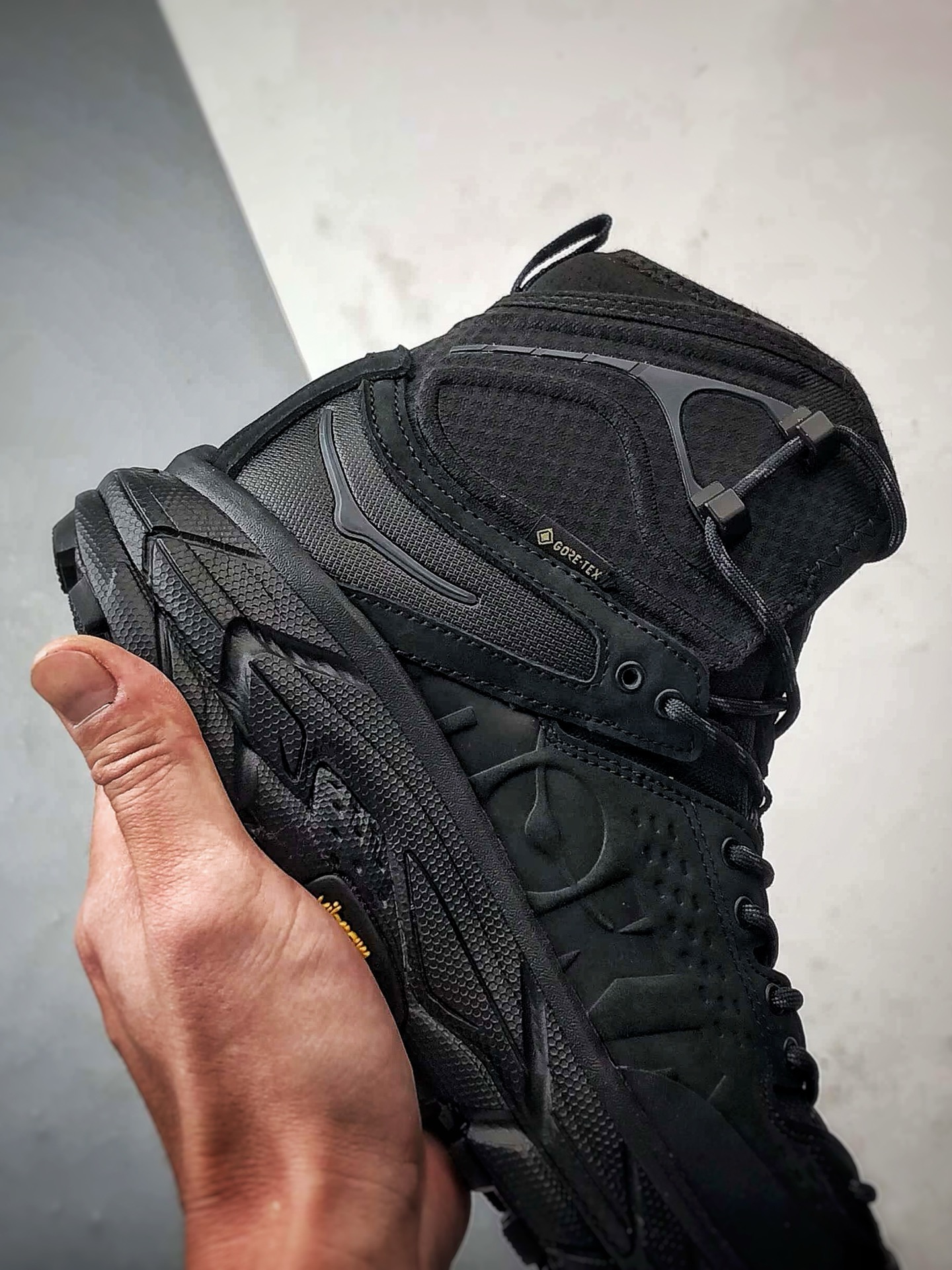 470 Hoka One One Tor Uitra High 黑色 托亚潮流户外高帮越野登山功能鞋 1129958-BBLC-Chinese UA Cheap High Quatity Brand Clothes Bags handbags Sneakers wholesale wholesaler seller from China Factory suppliers Fashion Clothing Shoes best Quality Beautiful Price 470 Hoka One One Tor Uitra High 黑色 托亚潮流户外高帮越野登山功能鞋 1129958-BBLC