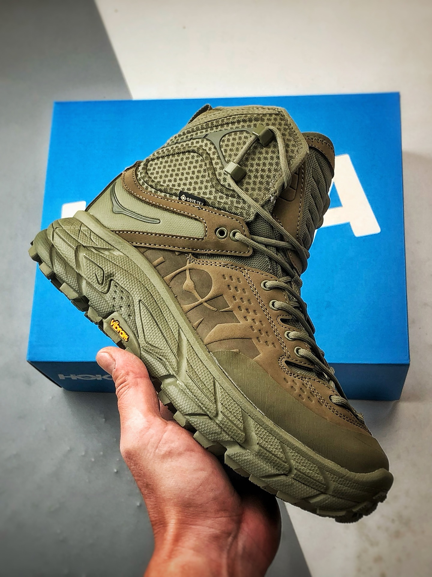 470 Hoka One One Tor Uitra High 棕绿 托亚潮流户外高帮越野登山功能鞋 1129958-BOIG-Chinese UA Cheap High Quatity Brand Clothes Bags handbags Sneakers wholesale wholesaler seller from China Factory suppliers Fashion Clothing Shoes best Quality Beautiful Price 470 Hoka One One Tor Uitra High 棕绿 托亚潮流户外高帮越野登山功能鞋 1129958-BOIG