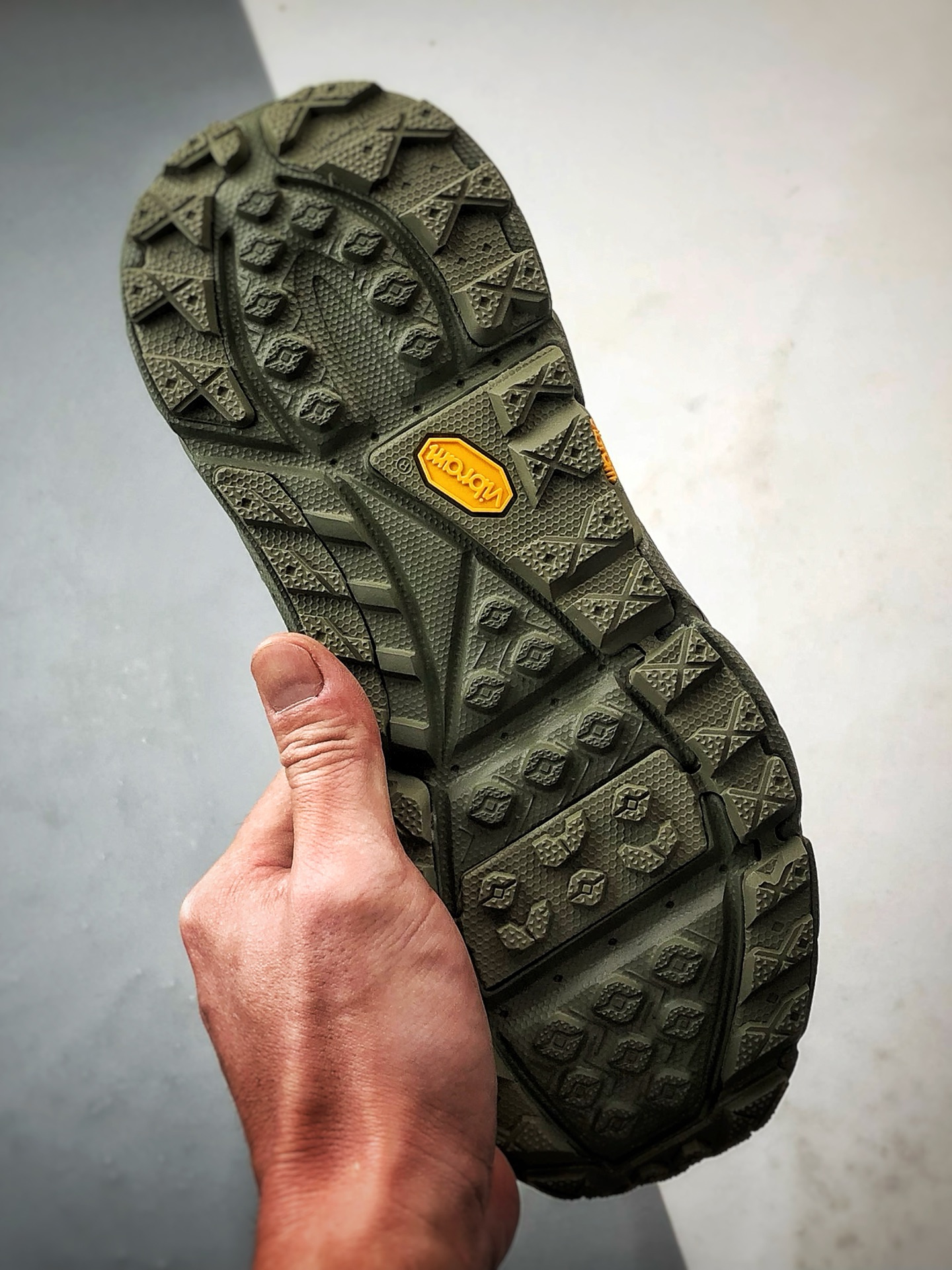 470 Hoka One One Tor Uitra High 棕绿 托亚潮流户外高帮越野登山功能鞋 1129958-BOIG-Chinese UA Cheap High Quatity Brand Clothes Bags handbags Sneakers wholesale wholesaler seller from China Factory suppliers Fashion Clothing Shoes best Quality Beautiful Price 470 Hoka One One Tor Uitra High 棕绿 托亚潮流户外高帮越野登山功能鞋 1129958-BOIG