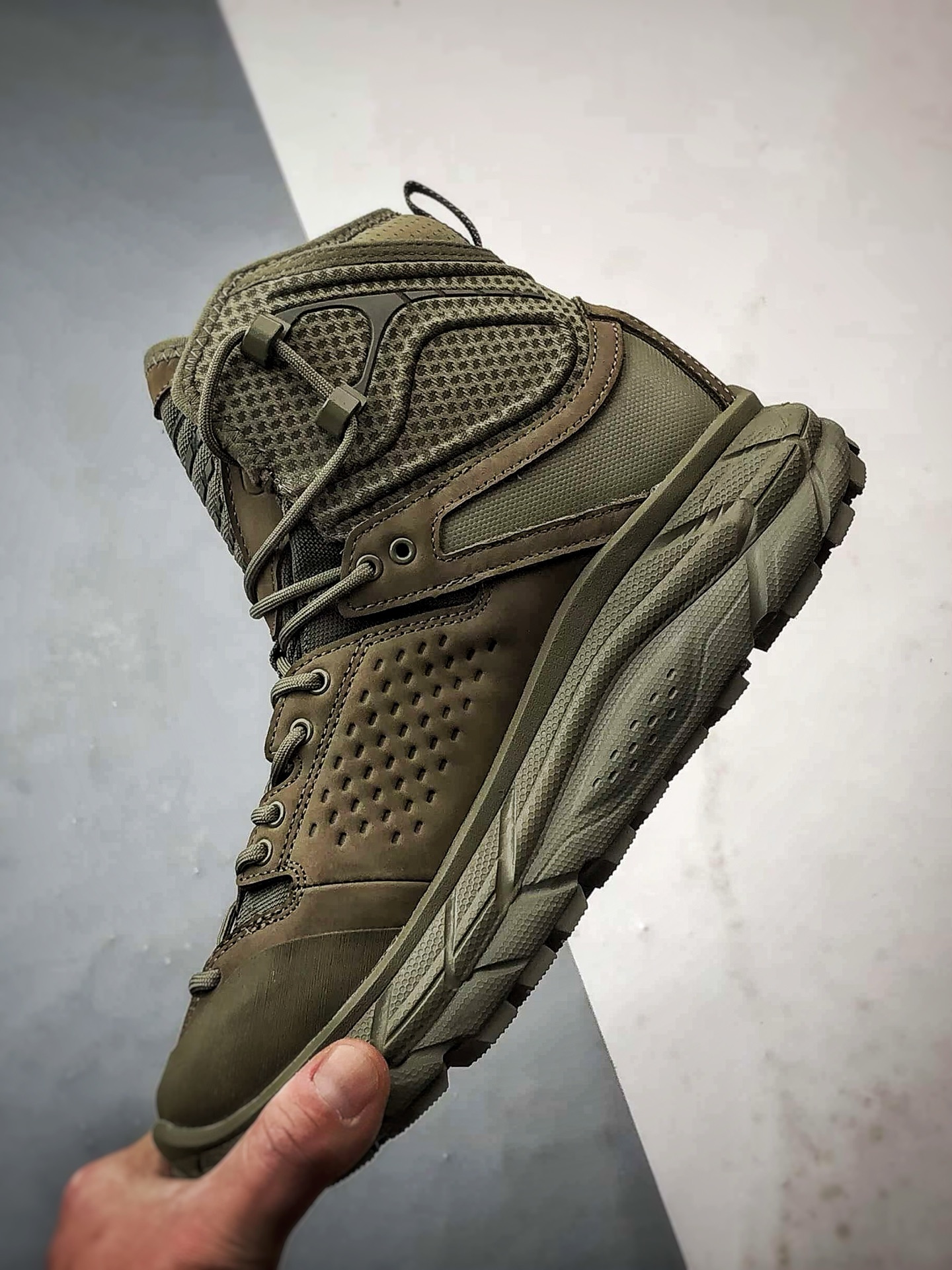 470 Hoka One One Tor Uitra High 棕绿 托亚潮流户外高帮越野登山功能鞋 1129958-BOIG-Chinese UA Cheap High Quatity Brand Clothes Bags handbags Sneakers wholesale wholesaler seller from China Factory suppliers Fashion Clothing Shoes best Quality Beautiful Price 470 Hoka One One Tor Uitra High 棕绿 托亚潮流户外高帮越野登山功能鞋 1129958-BOIG